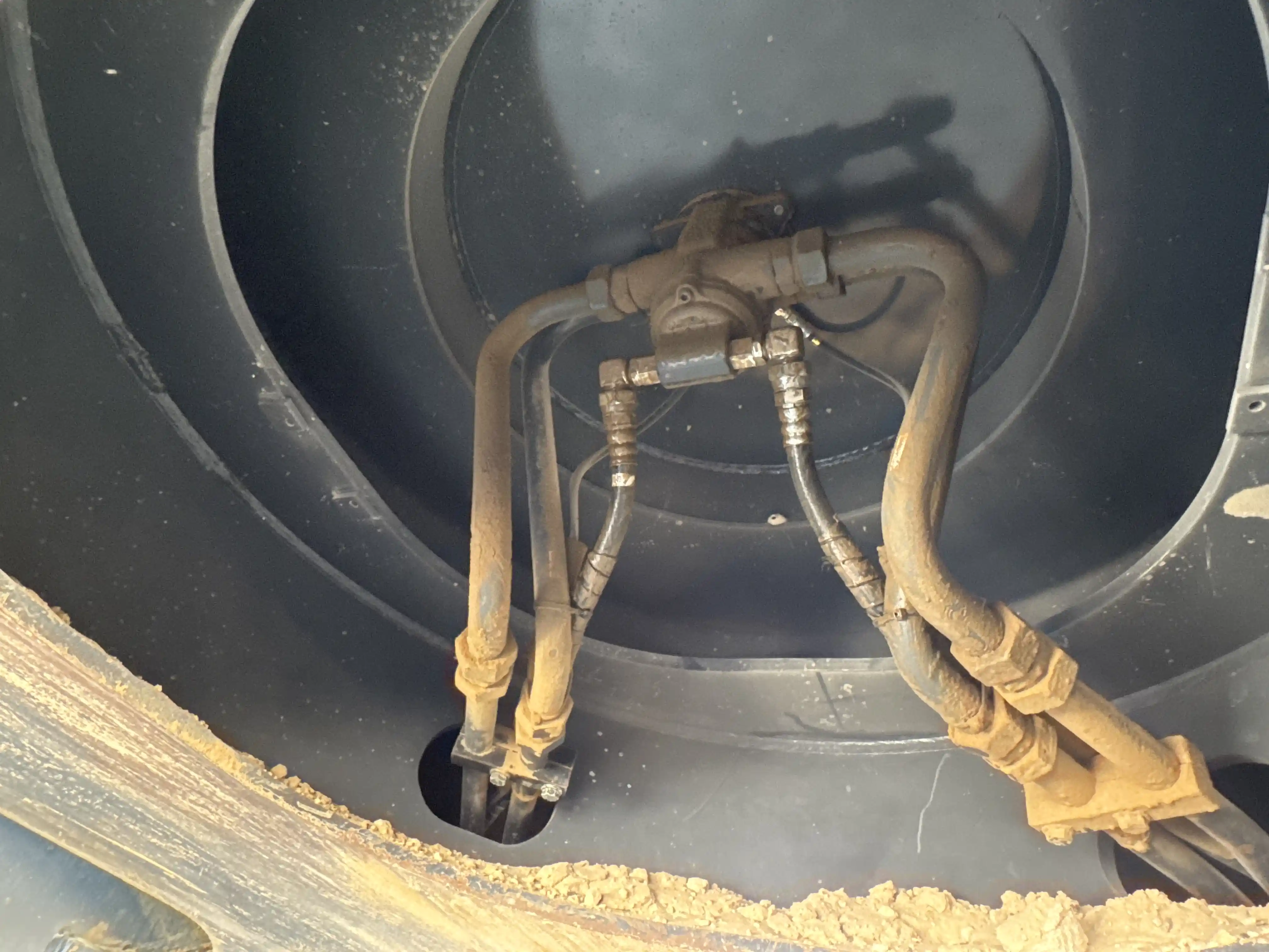 MDX-003-Kobelco-SK350LC-10-medium-excavator-inspection-hydraulics-center-swivel-joint-2