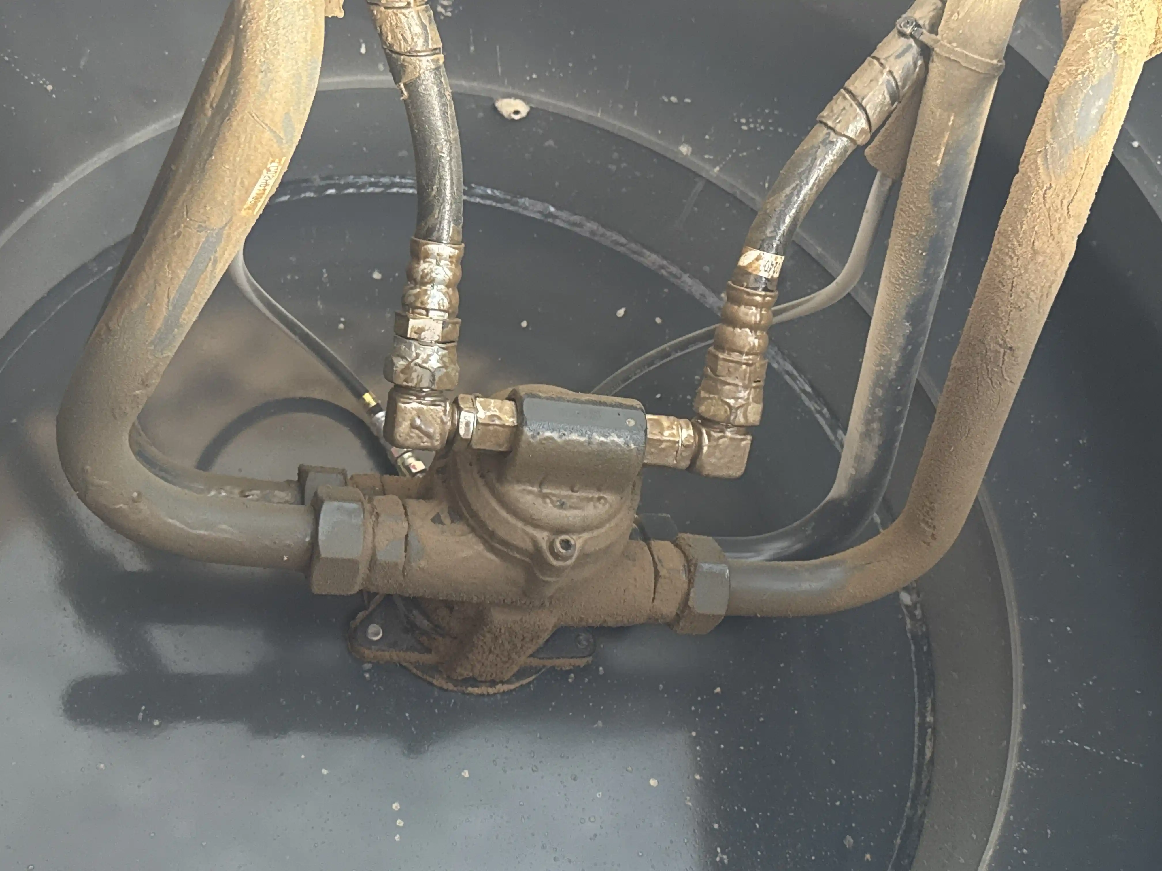 MDX-003-Kobelco-SK350LC-10-medium-excavator-inspection-hydraulics-center-swivel-joint-3