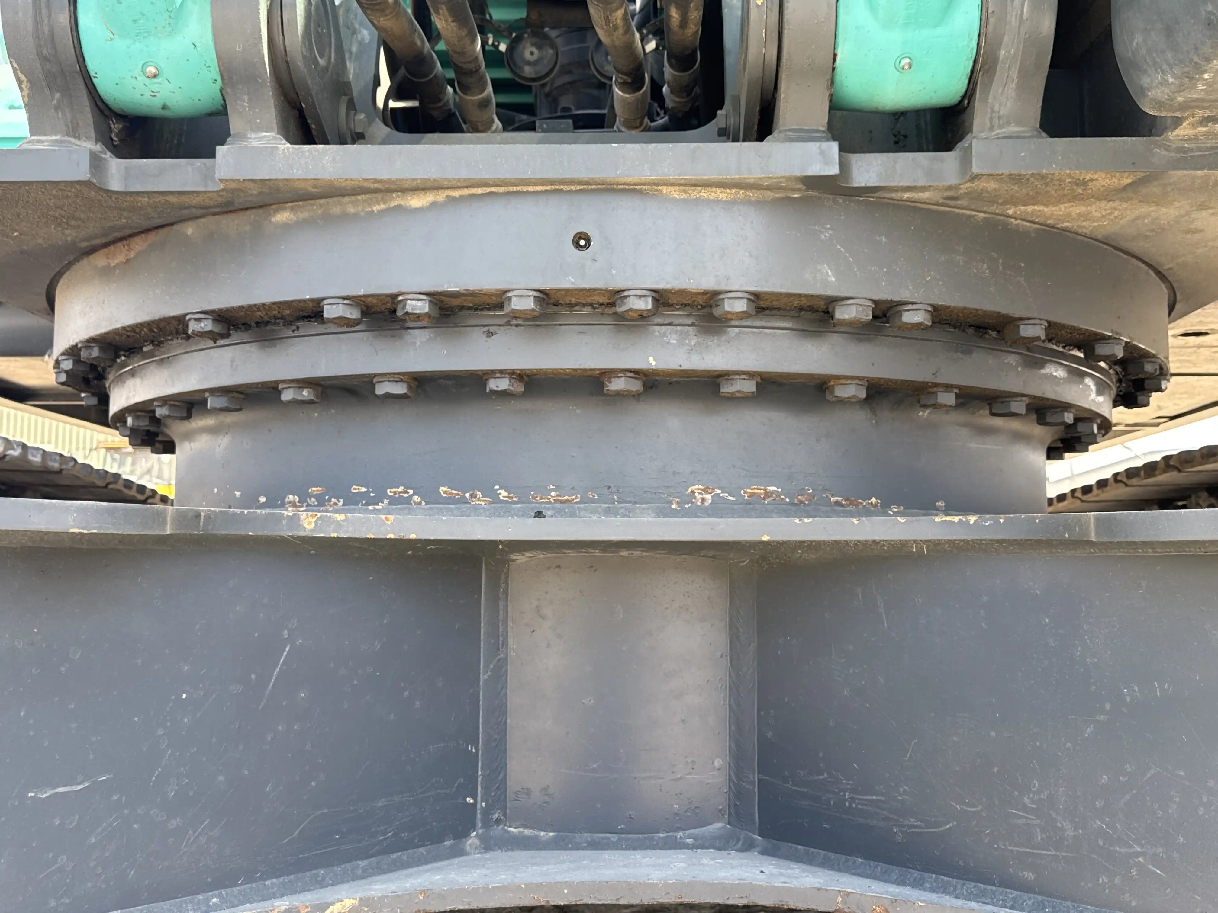 MDX-003-Kobelco-SK350LC-10-medium-excavator-inspection-hydraulics-turntable-slewing-assembly-1