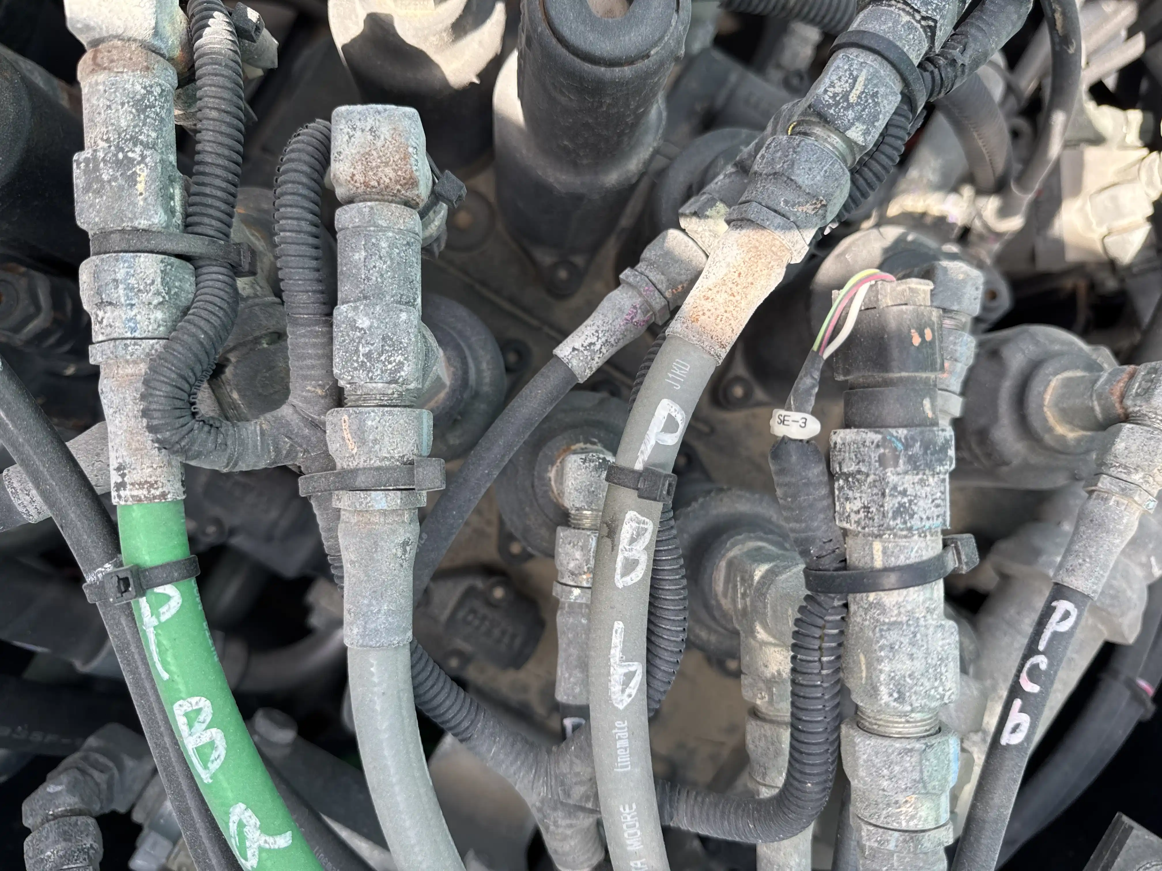 MDX-003-Kobelco-SK350LC-10-medium-excavator-inspection-hydraulics-wiring-harness-1