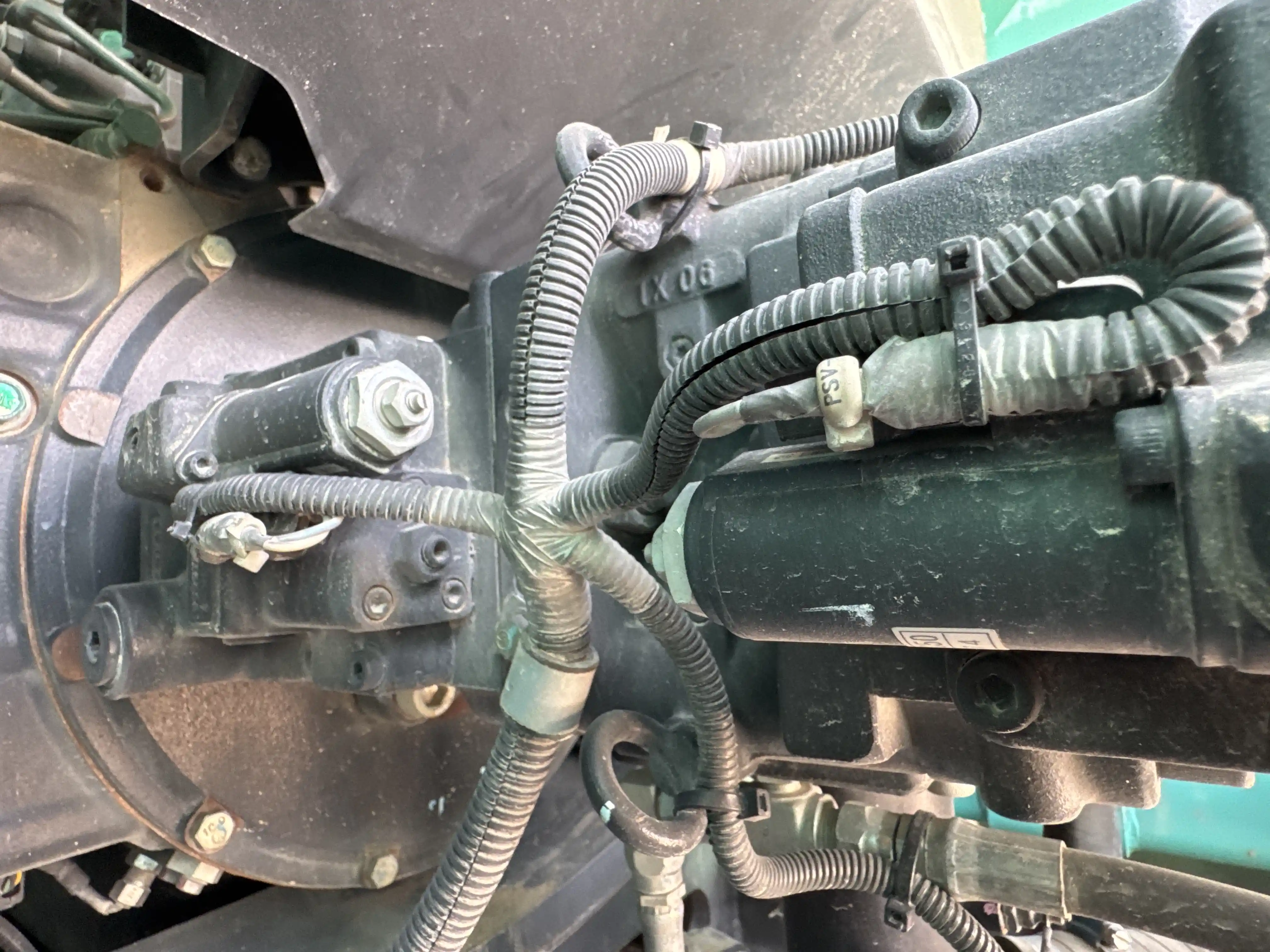 MDX-003-Kobelco-SK350LC-10-medium-excavator-inspection-hydraulics-wiring-harness-3