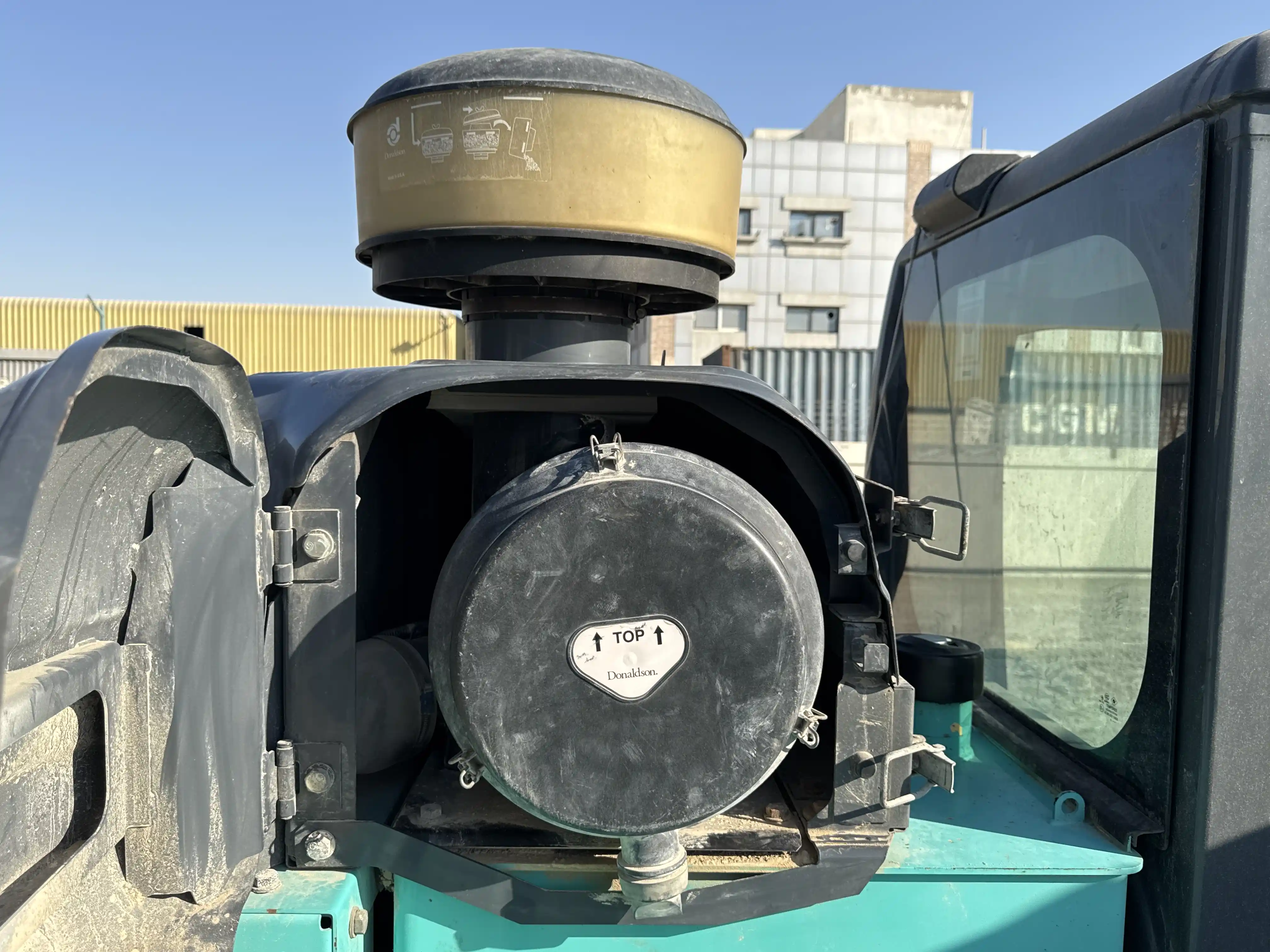 MDX-003-Kobelco-SK350LC-10-medium-excavator-inspection-engine-air-intake-system-1