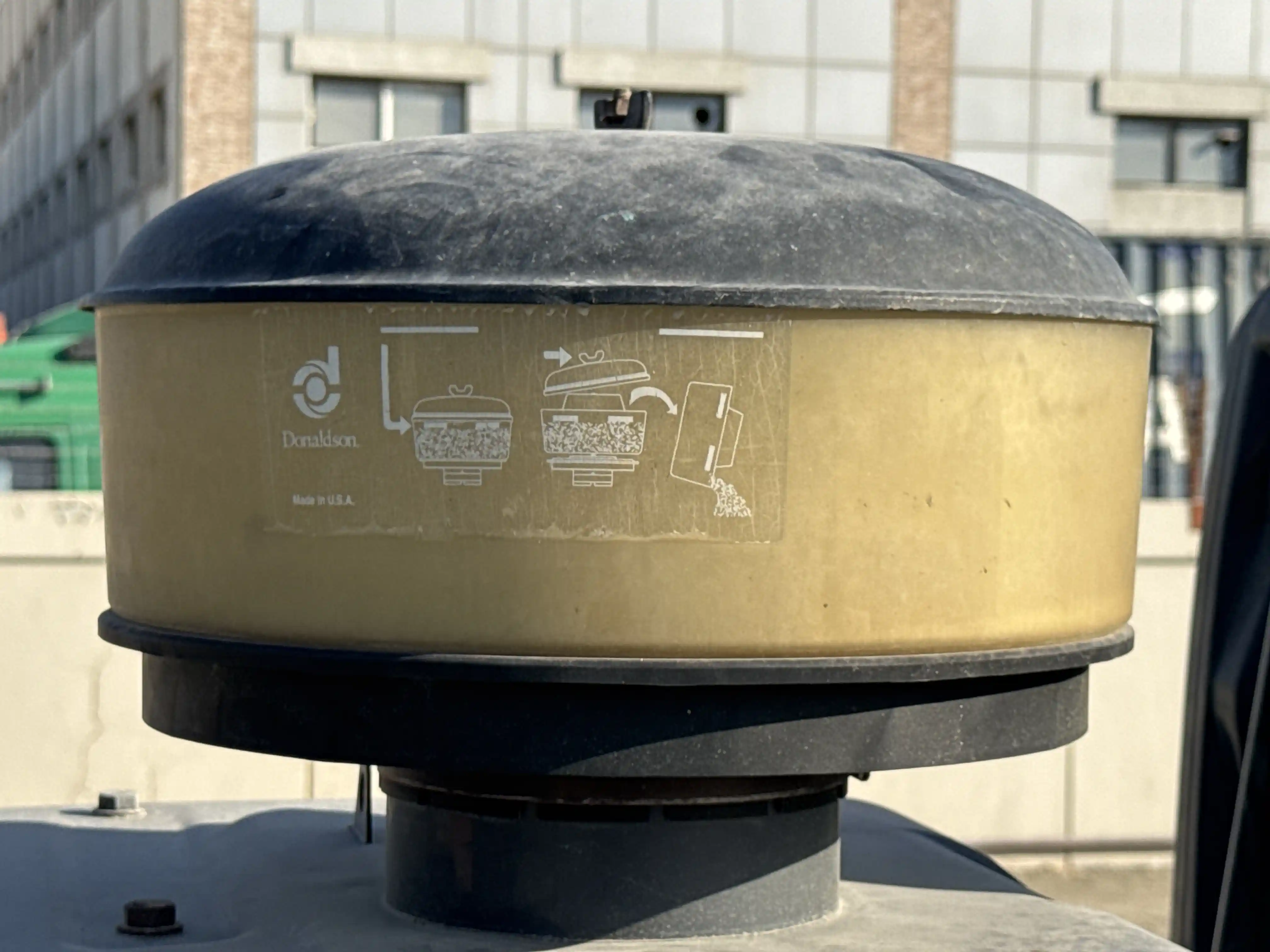 MDX-003-Kobelco-SK350LC-10-medium-excavator-inspection-engine-air-intake-system-2