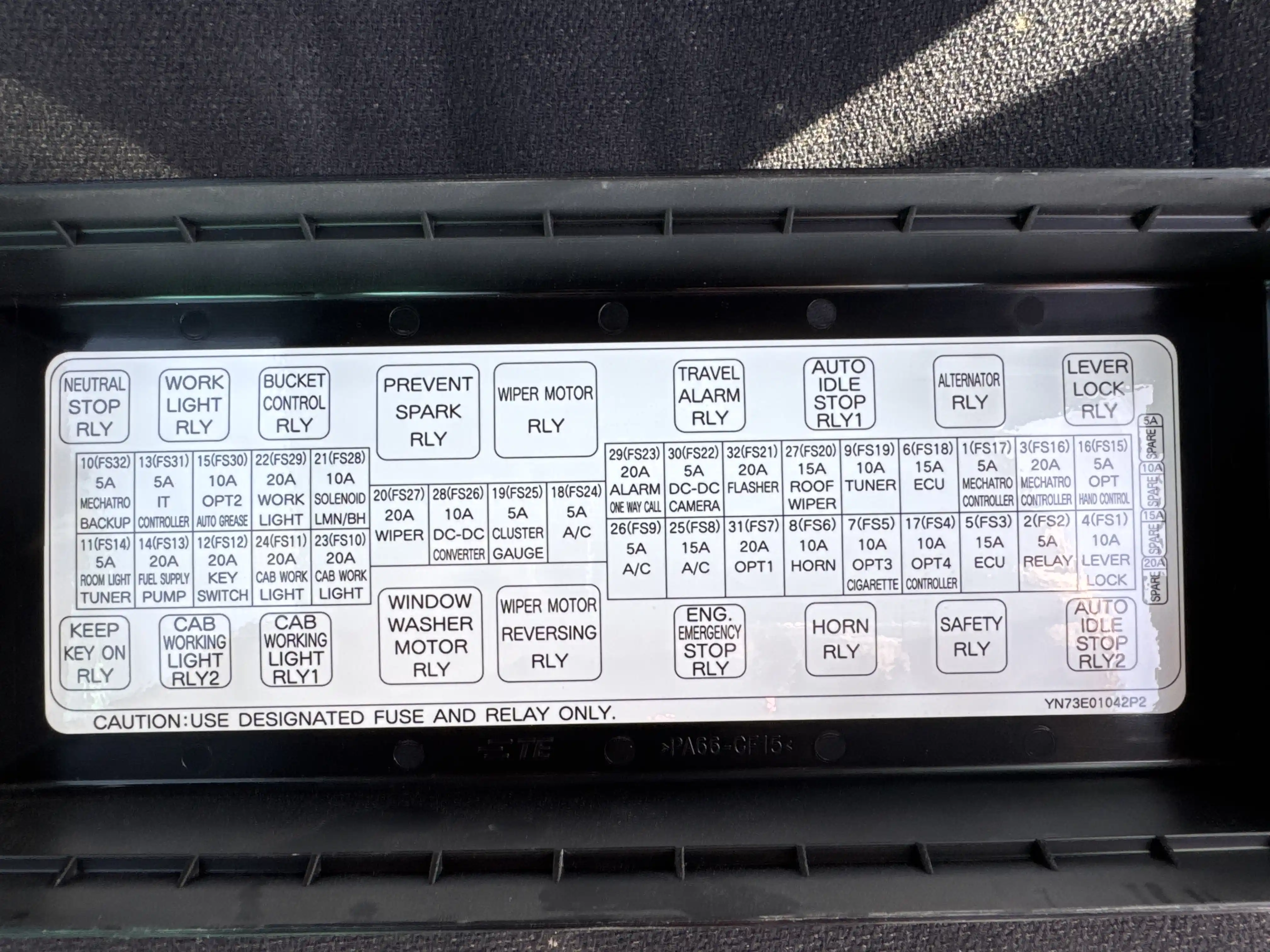 MDX-003-Kobelco-SK350LC-10-medium-excavator-inspection-electronics-fuse-box-3