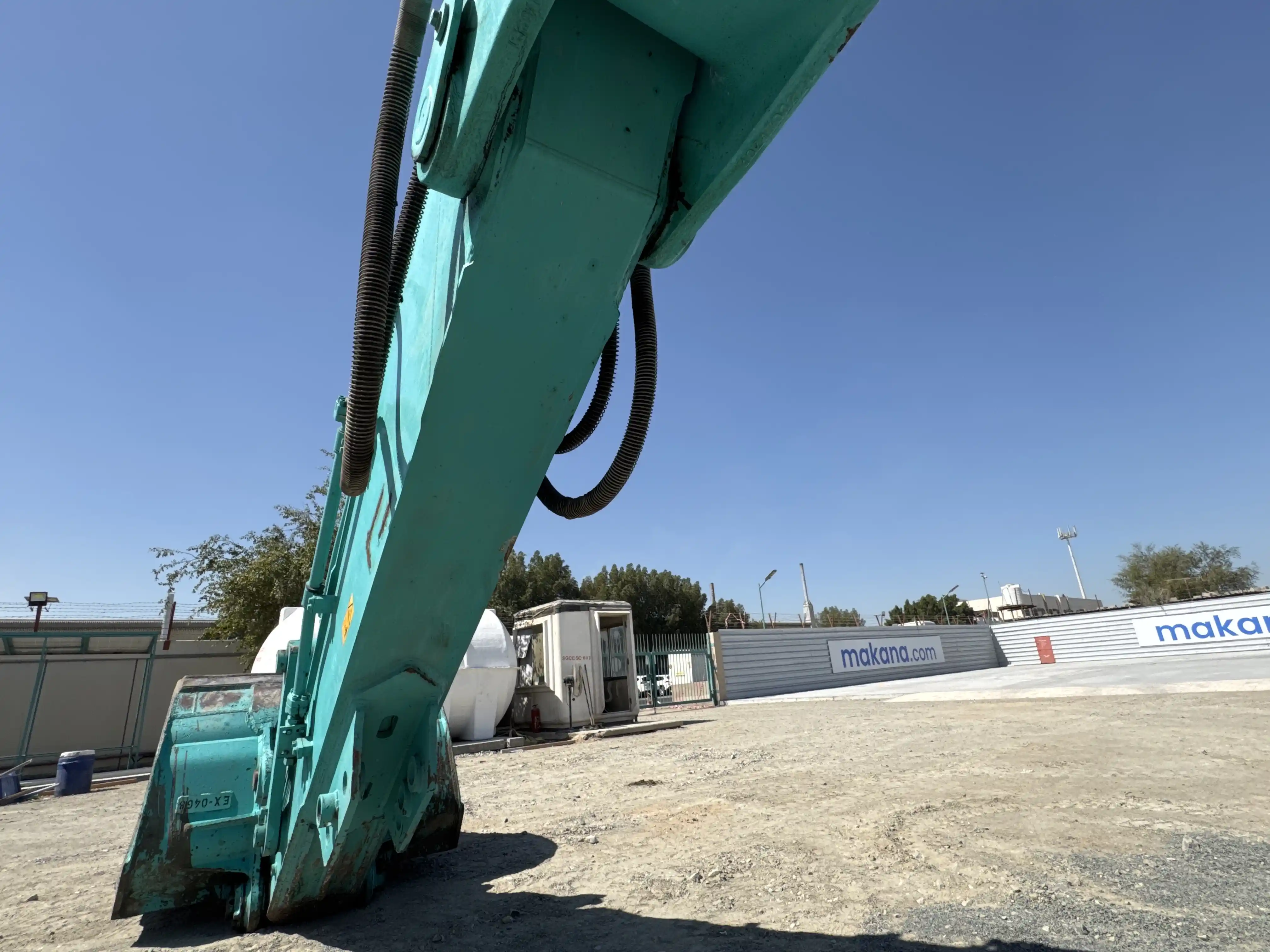 MDX-003-Kobelco-SK350LC-10-medium-excavator-inspection-chassis-stick-4