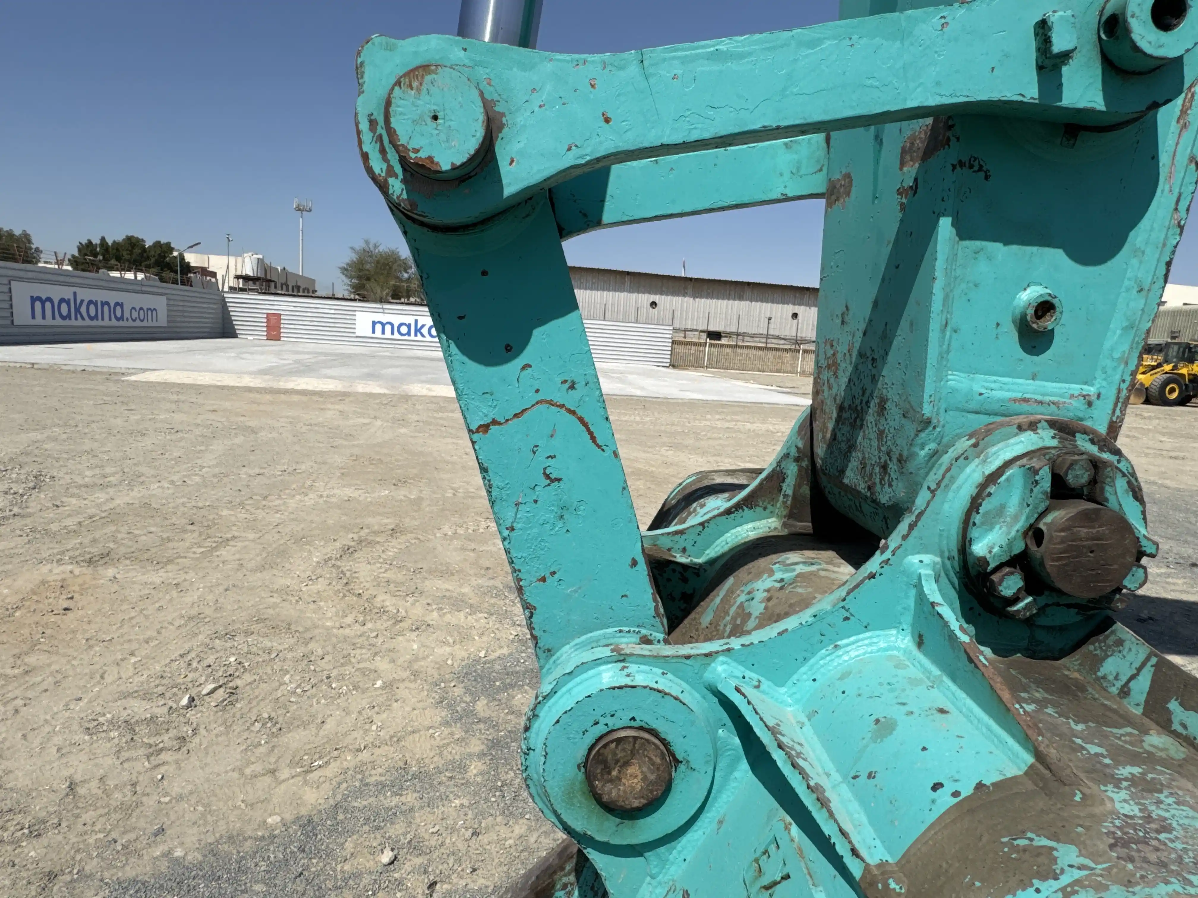 MDX-003-Kobelco-SK350LC-10-medium-excavator-inspection-chassis-H-link-1