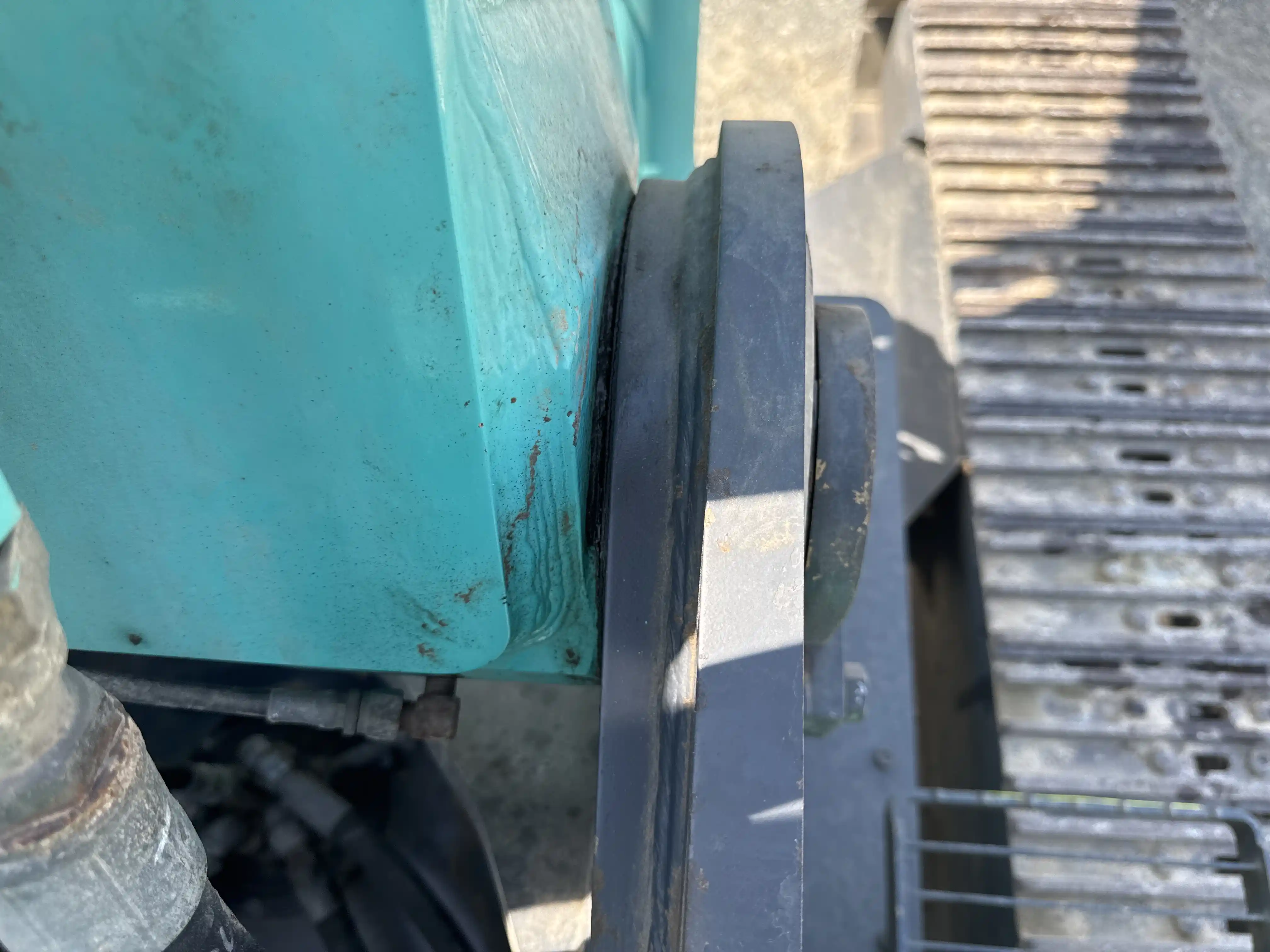 MDX-003-Kobelco-SK350LC-10-medium-excavator-inspection-chassis-boom-base-pin-and-bushings-2