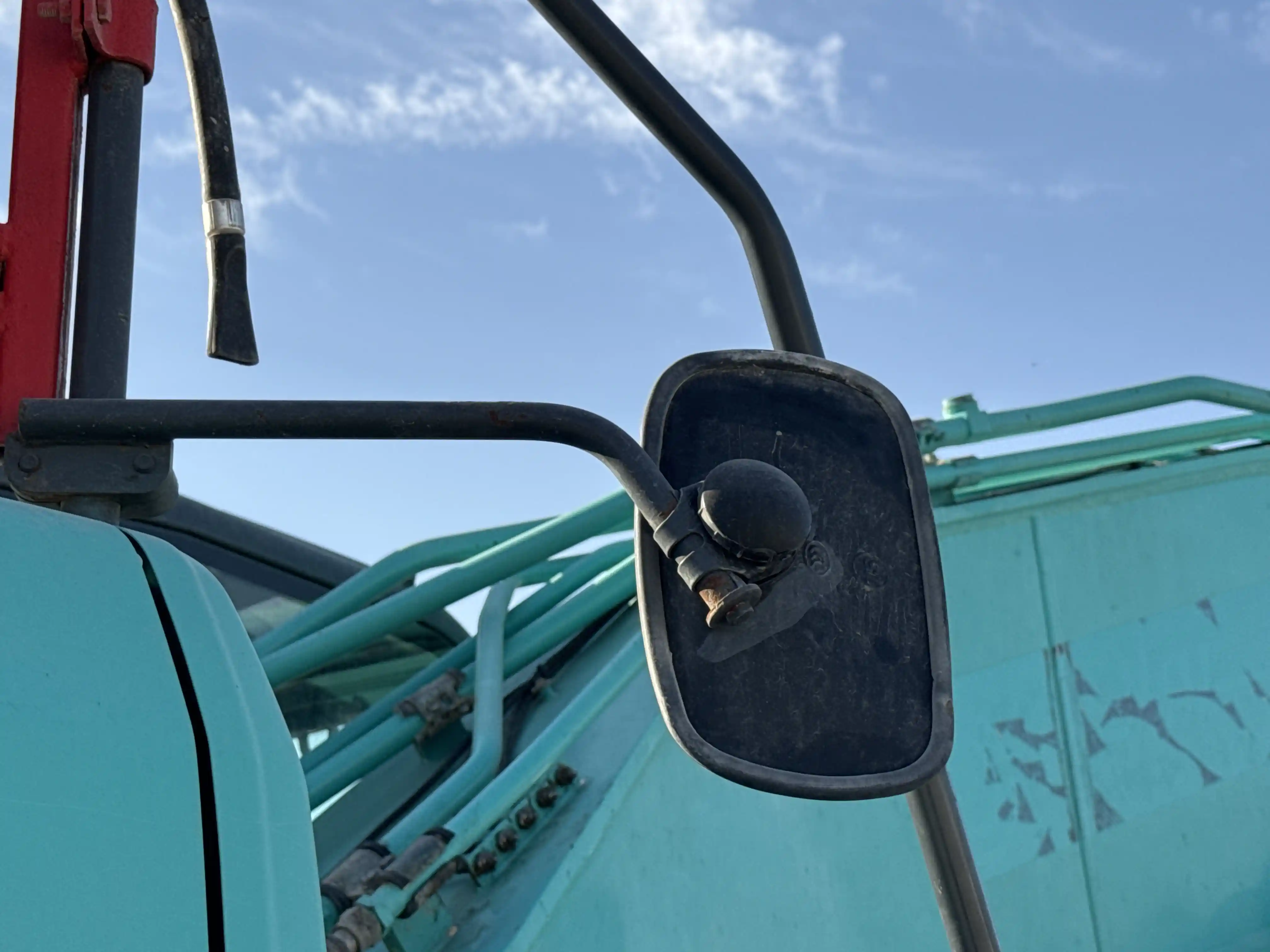 MDX-003-Kobelco-SK350LC-10-medium-excavator-inspection-cabin-mirrors-1