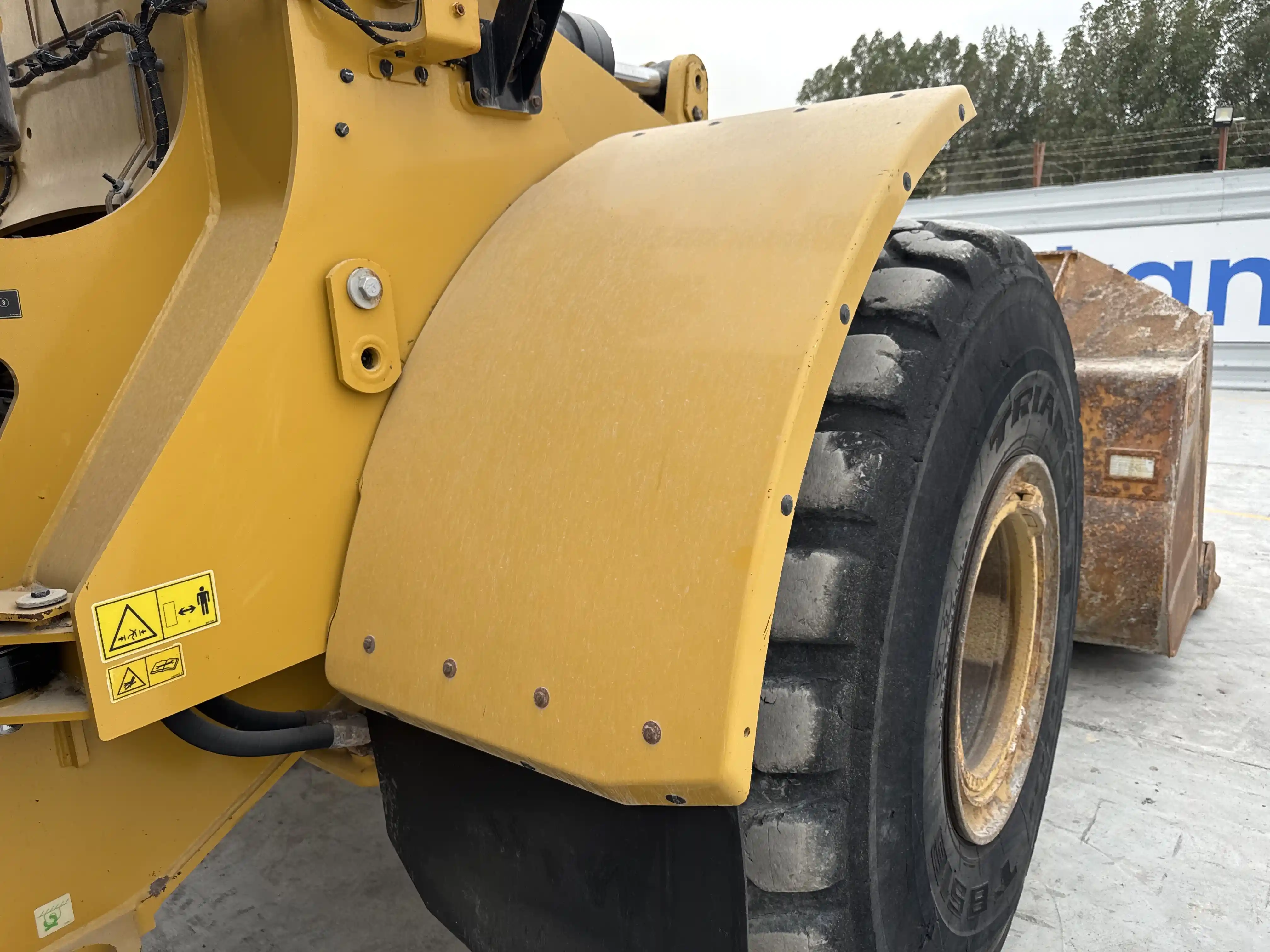 WHL-002-Cat-966L-wheel-loader-inspection-structure-sheet-metal-fiberglass-1