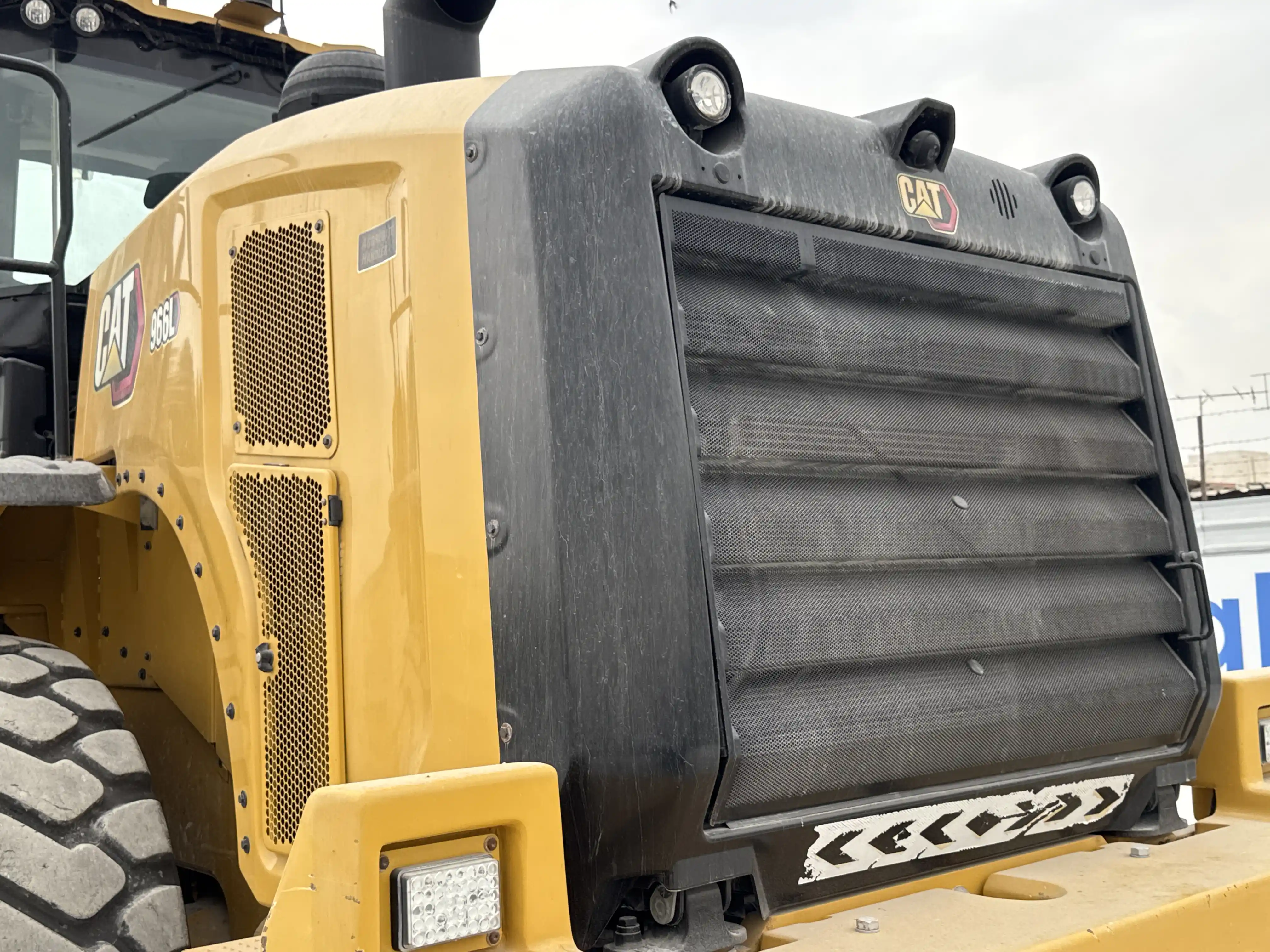 WHL-002-Cat-966L-wheel-loader-inspection-structure-sheet-metal-fiberglass-5