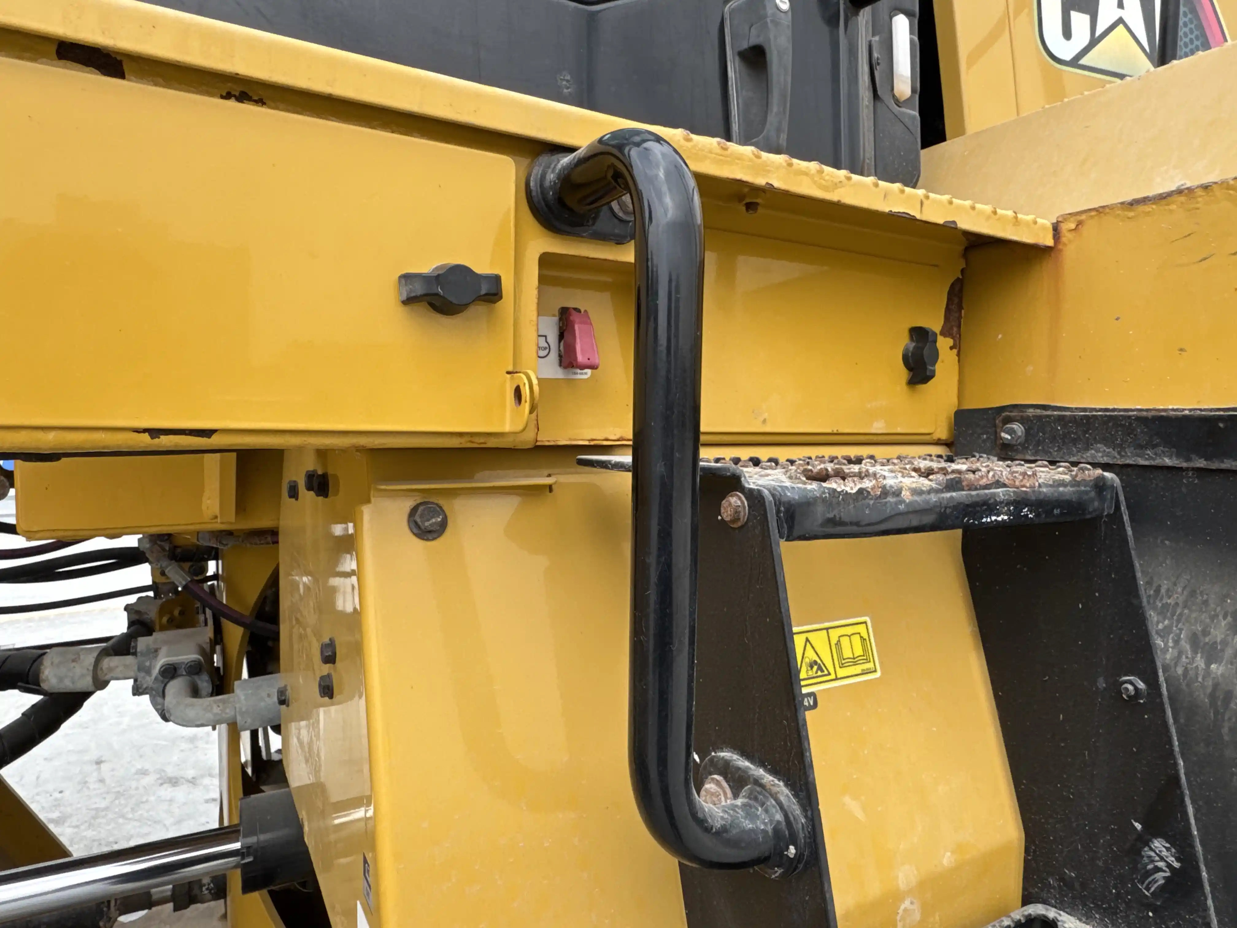 WHL-002-Cat-966L-wheel-loader-inspection-structure-handrails-1