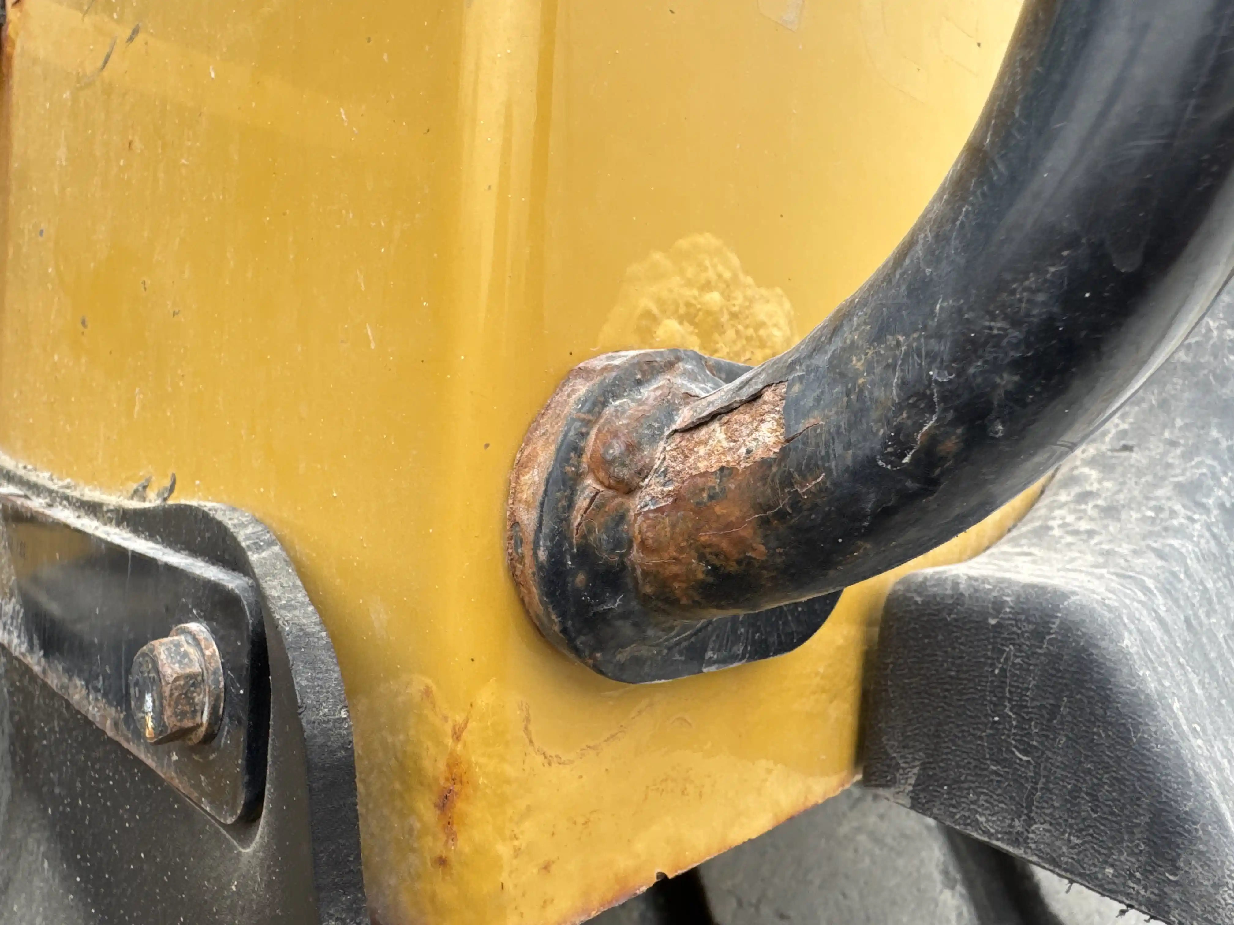 WHL-002-Cat-966L-wheel-loader-inspection-structure-handrails-2