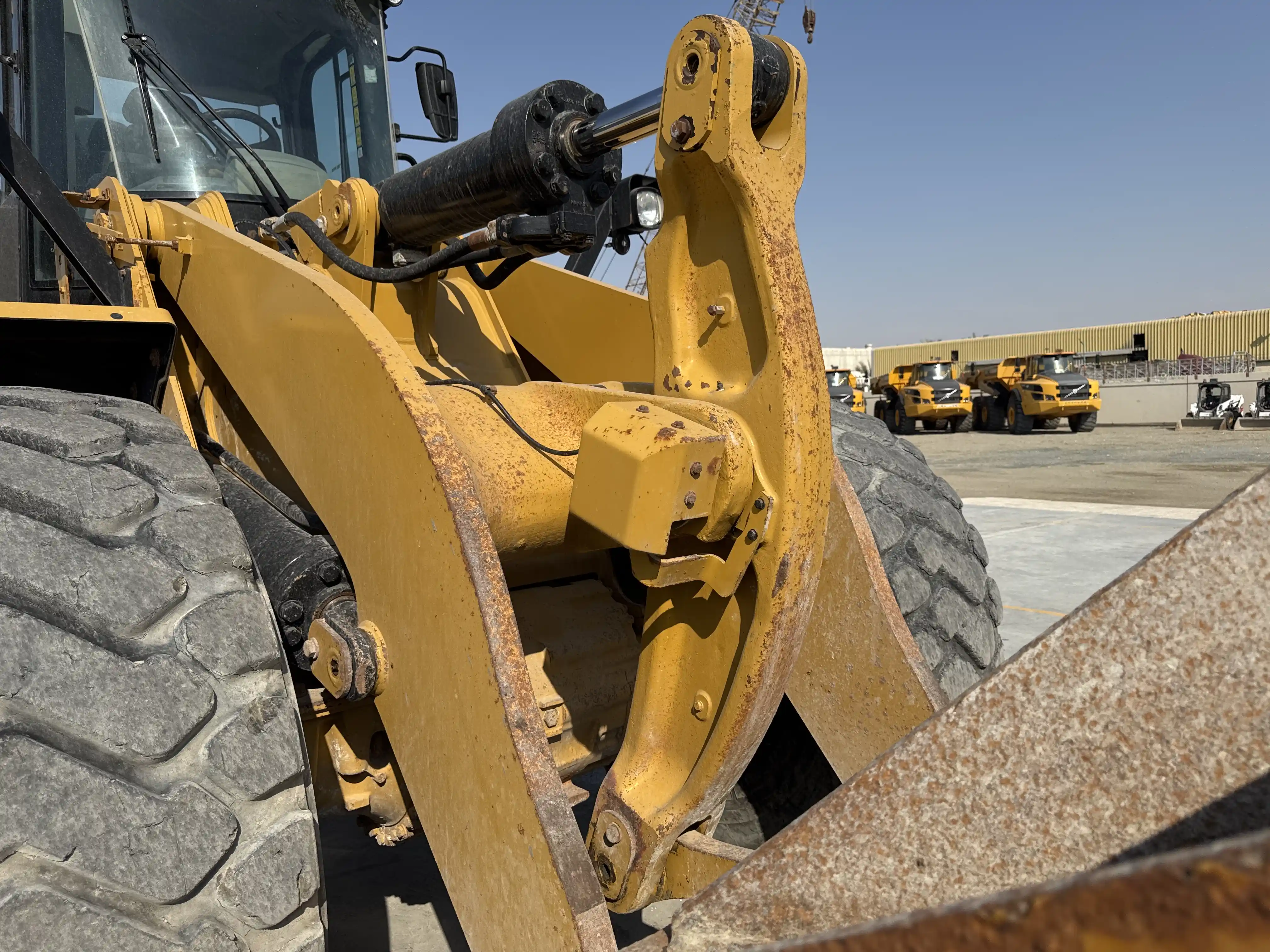 WHL-002-Cat-966L-wheel-loader-inspection-structure-bell-crank-2