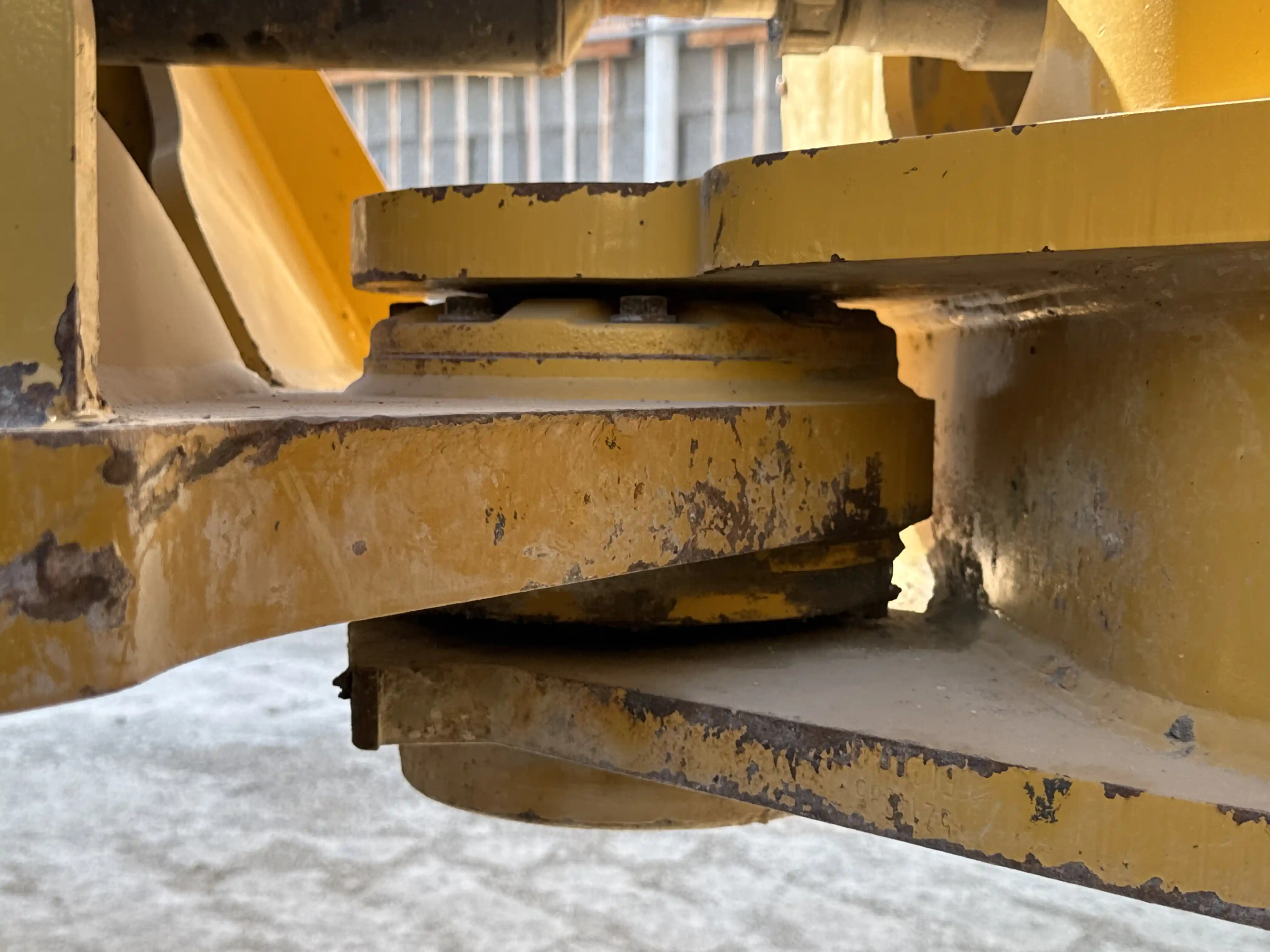 WHL-002-Cat-966L-wheel-loader-inspection-structure-articulated-joint-2