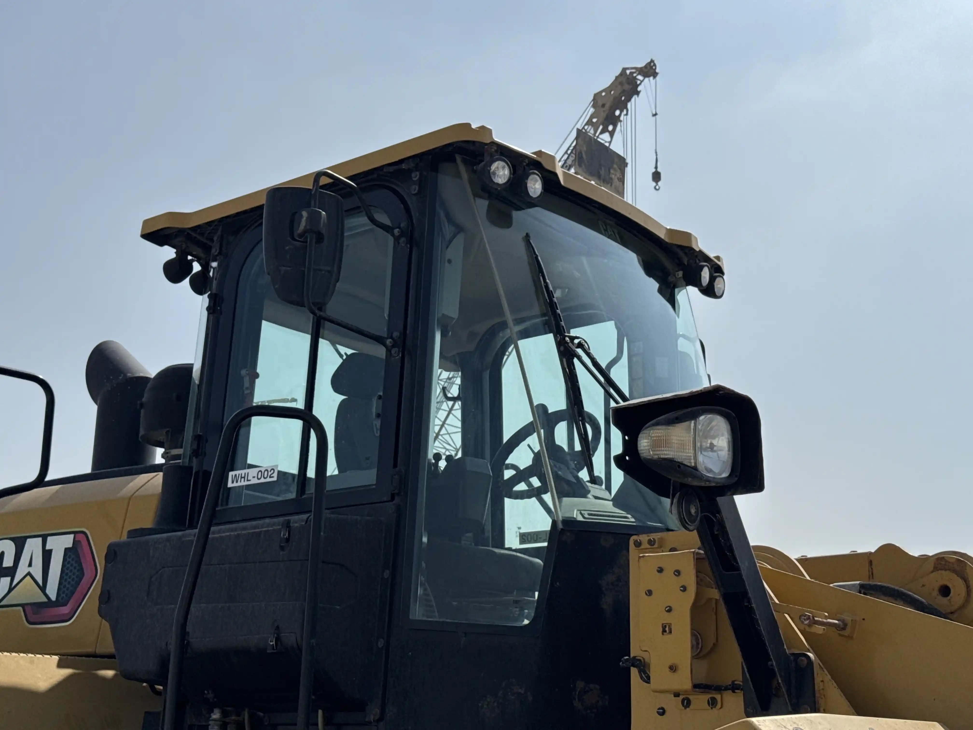 WHL-002-Cat-966L-wheel-loader-inspection-safety-glass-2