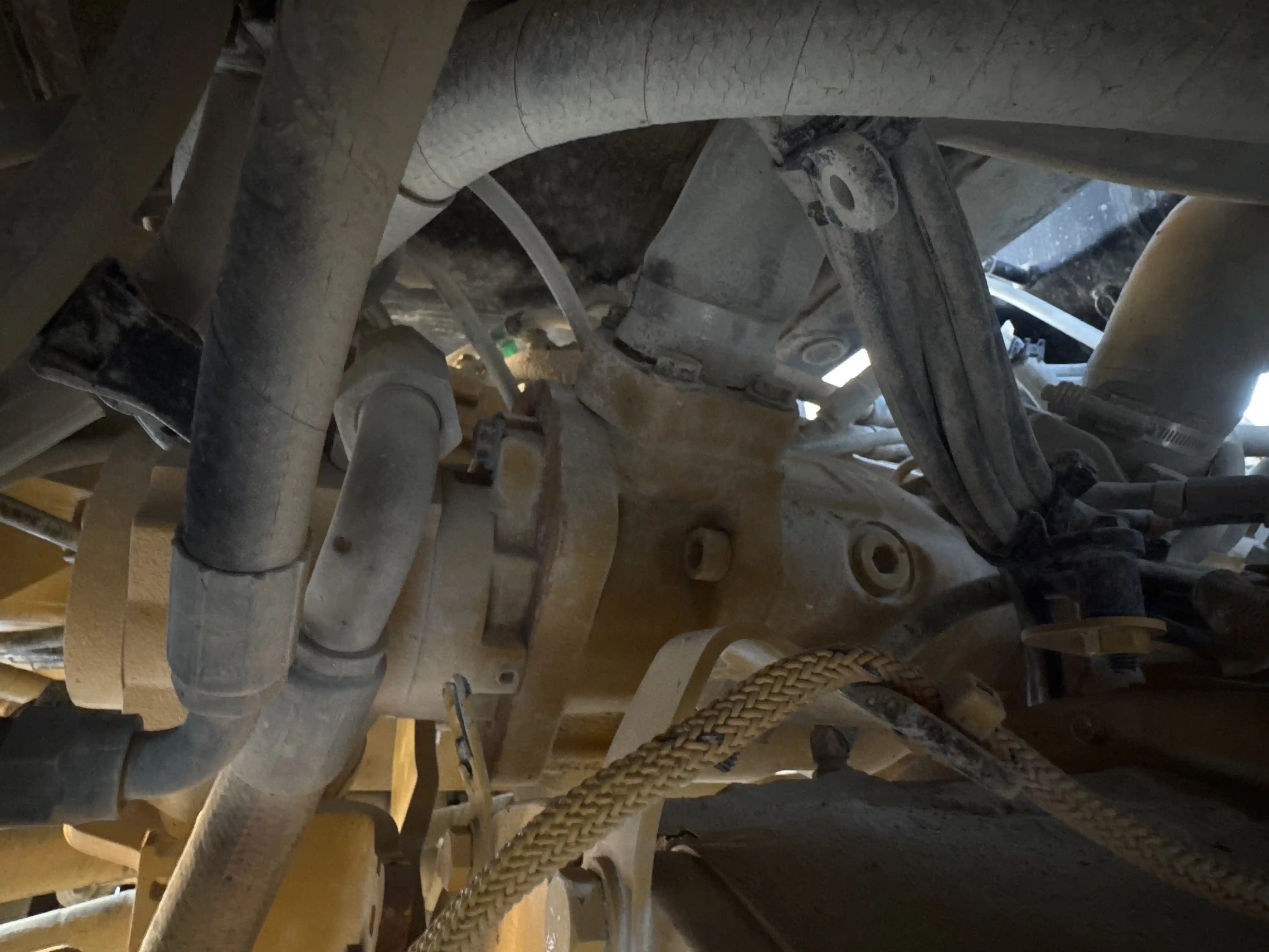 WHL-002-Cat-966L-wheel-loader-inspection-hydraulics-hydraulic-pump-5