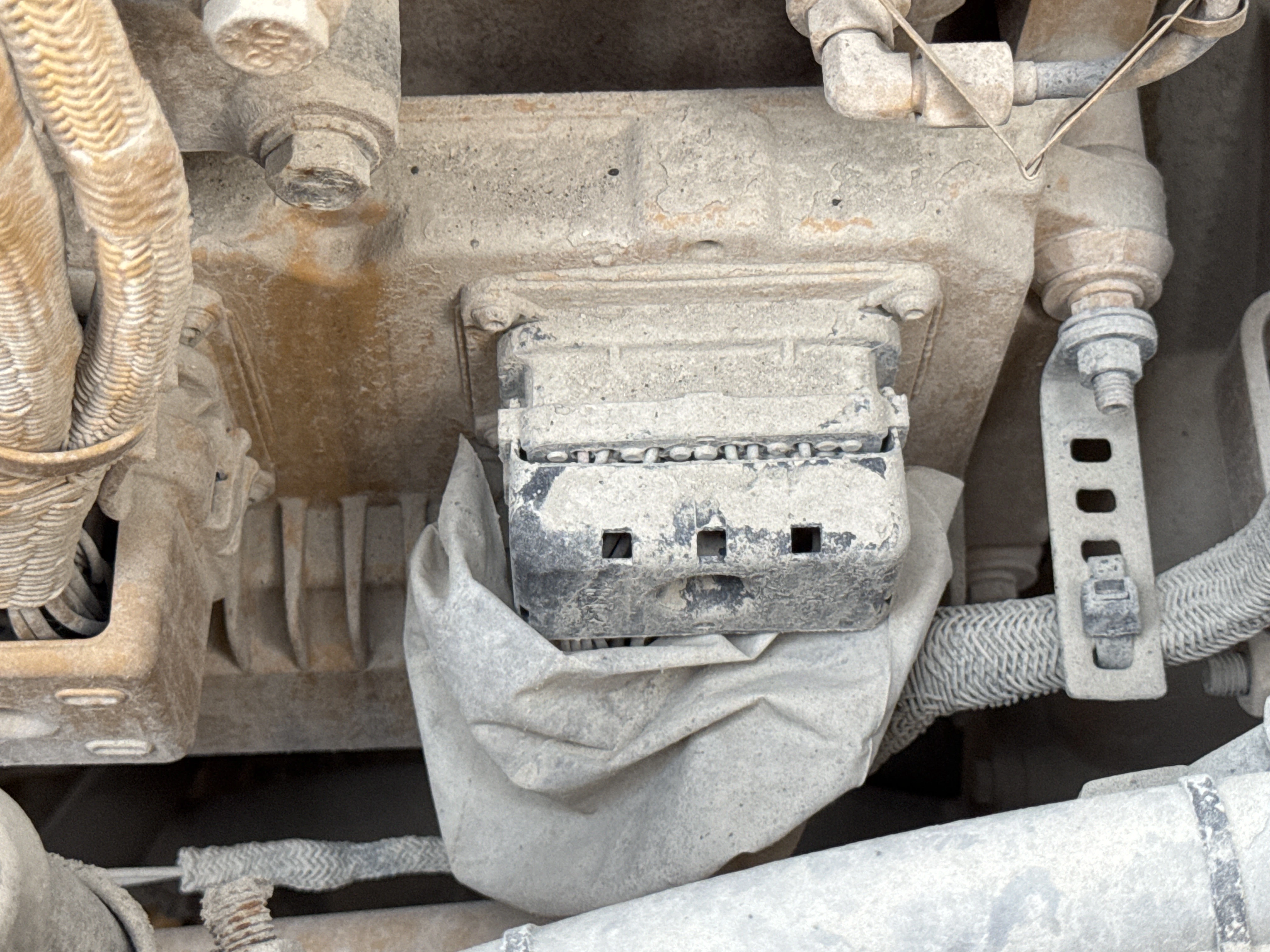 WHL-002-Cat-966L-wheel-loader-inspection-electronic-main-harness-5