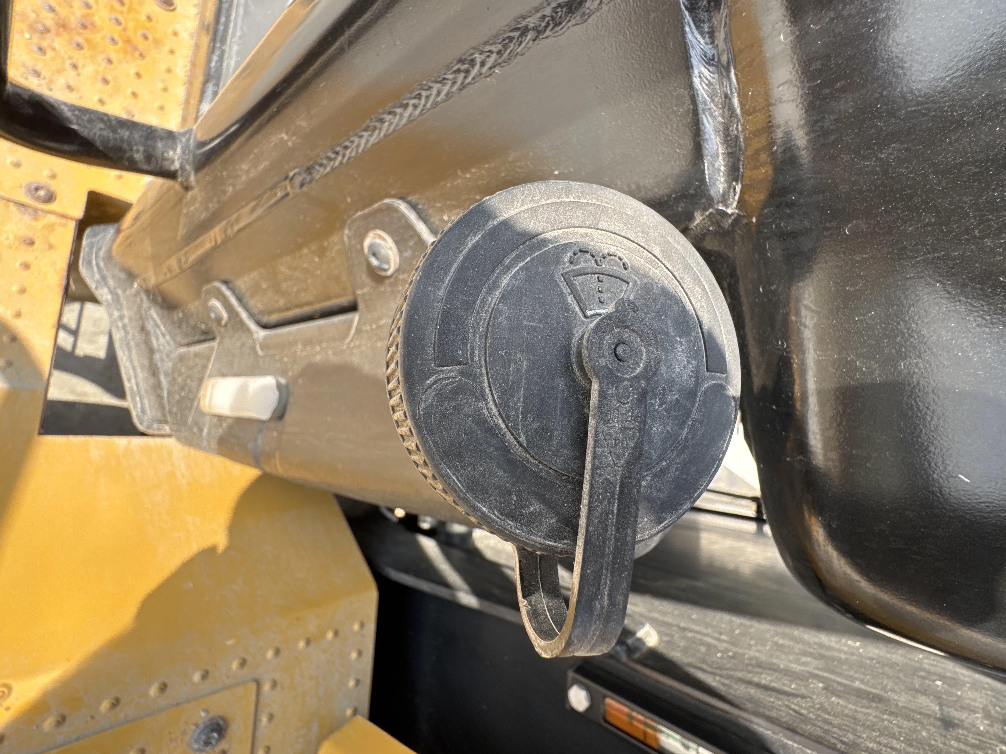 WHL-002-Cat-966L-wheel-loader-inspection-electronic-wipers-4