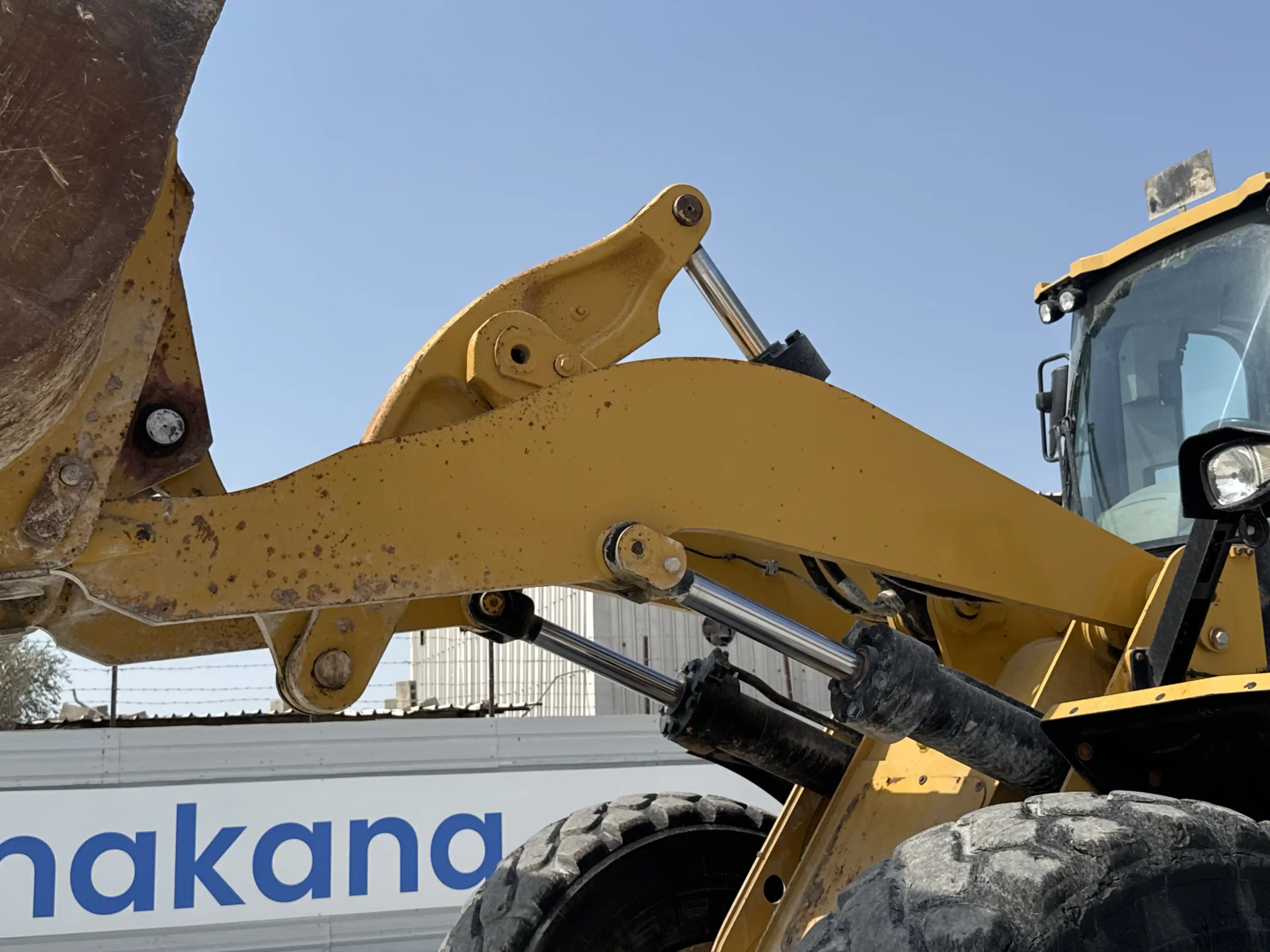 WHL-002-Cat-966L-wheel-loader-inspection-chassis-lift-arm-1