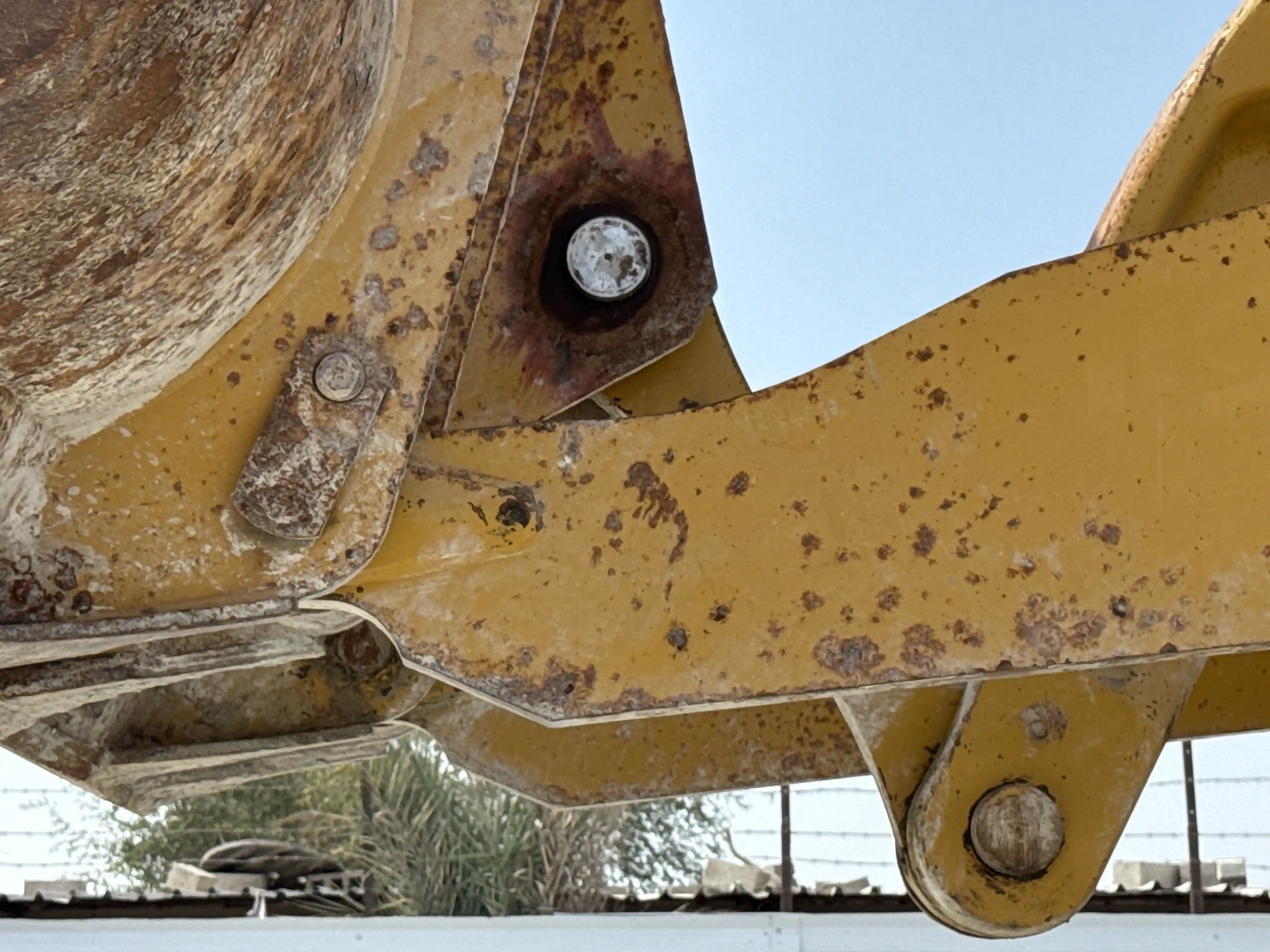 WHL-002-Cat-966L-wheel-loader-inspection-chassis-pins-and-bushings-lift-arm-to-bucket-1