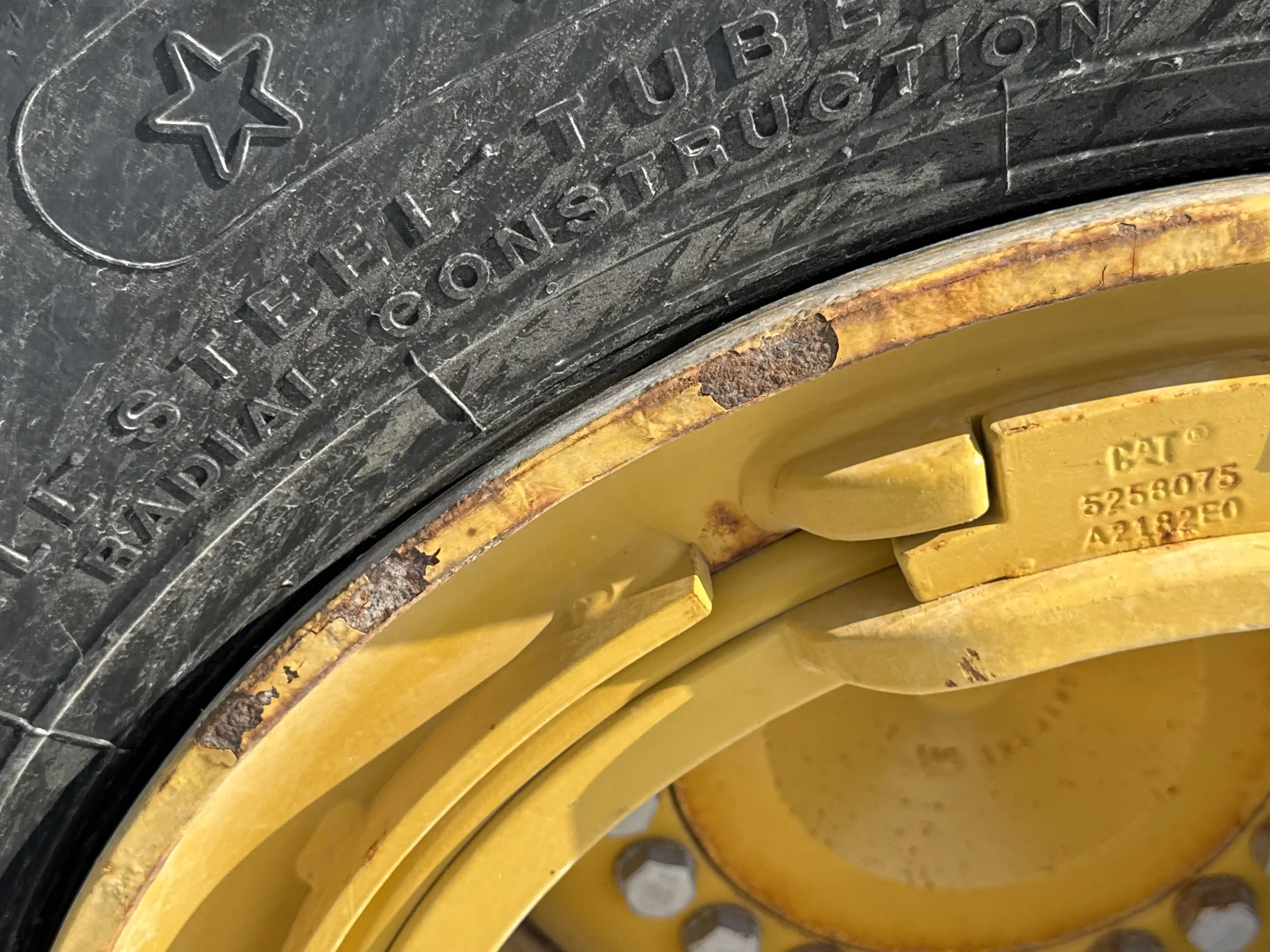 WHL-002-Cat-966L-wheel-loader-inspection-chassis-right-rear-tire-wheel-hub-condition-2