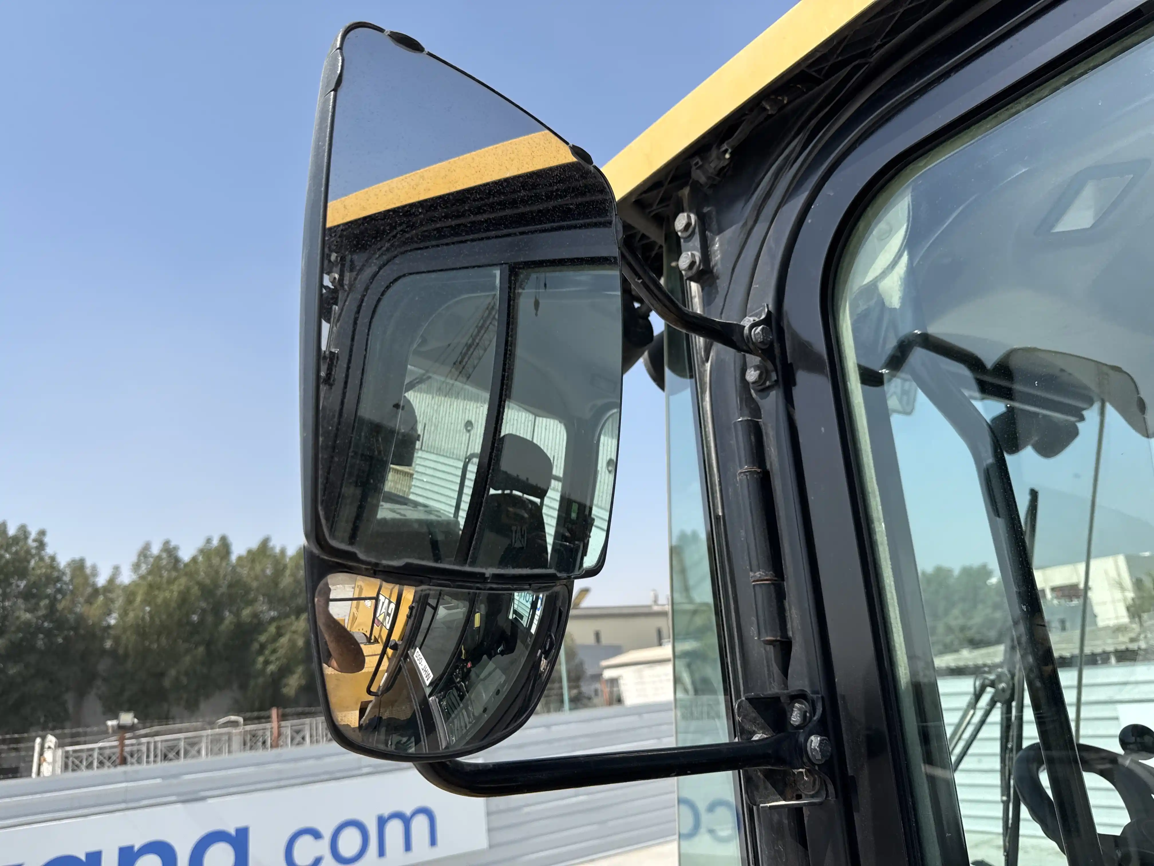 WHL-002-Cat-966L-wheel-loader-inspection-cabin-mirrors-2