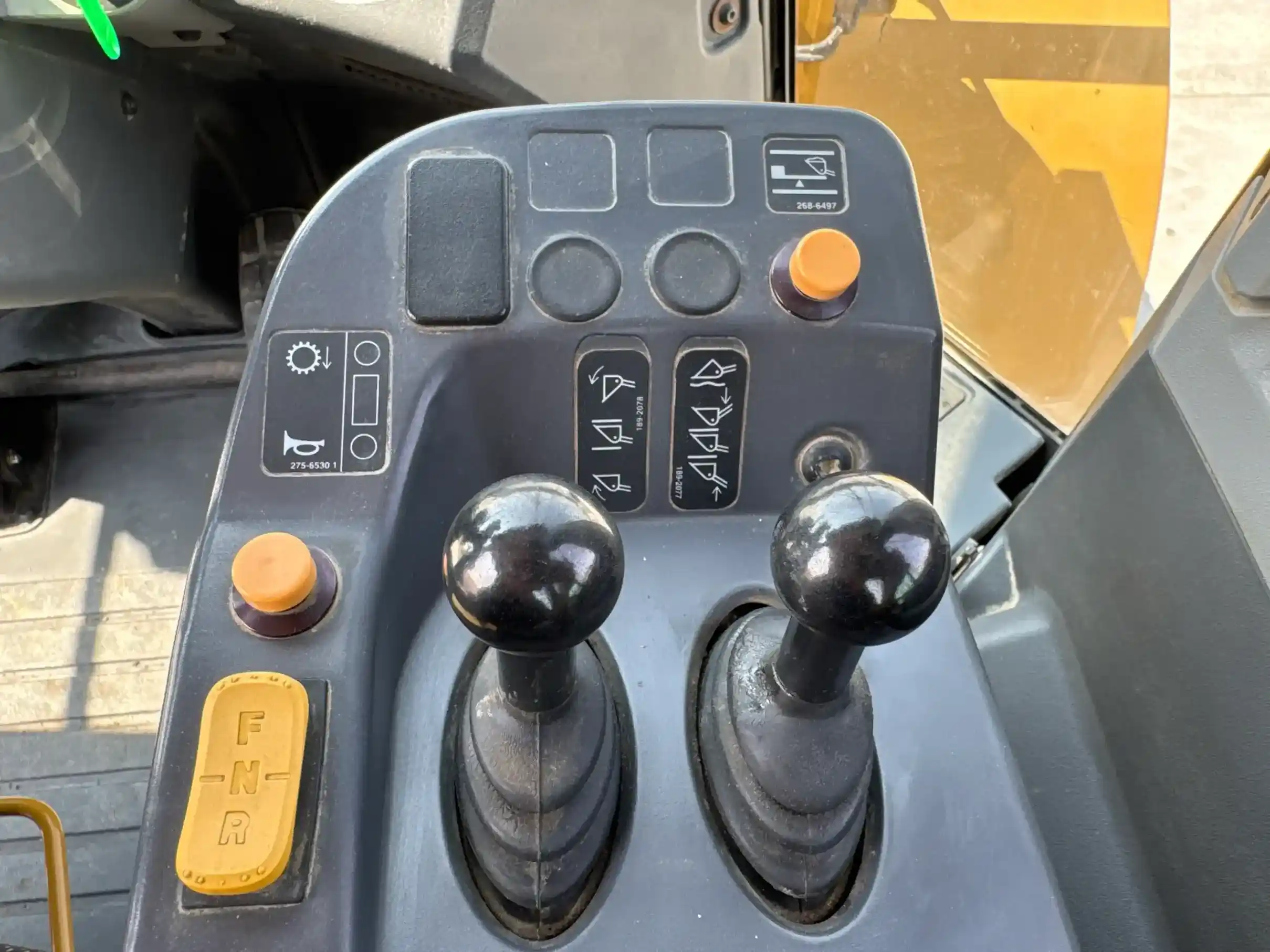 WHL-002-Cat-966L-wheel-loader-inspection-cabin-joysticks-2