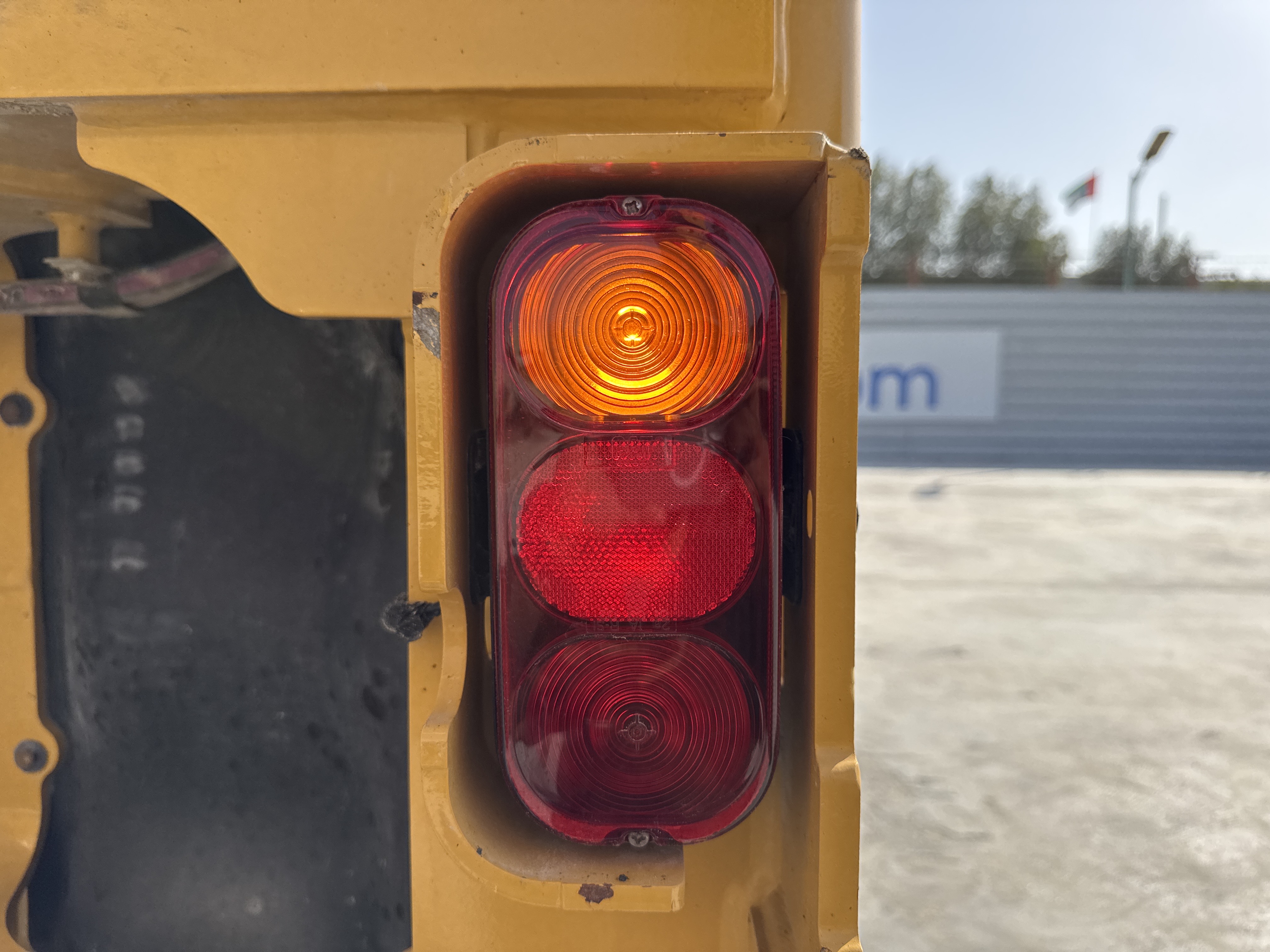 BHL-001-Cat-426F2-backhoe-loader-inspection-electronic-lights-and-signals-1
