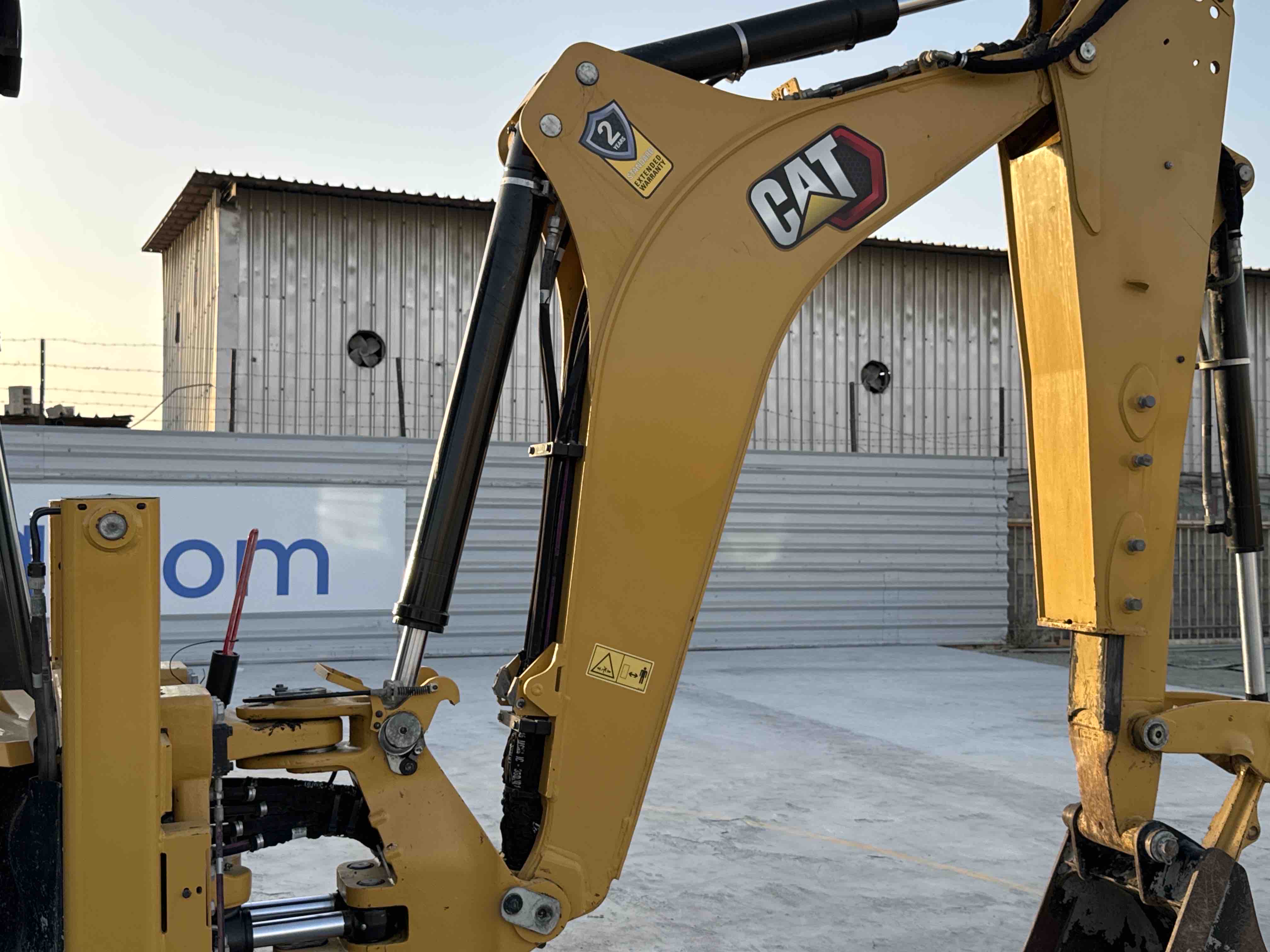 BHL-001-Cat-426F2-backhoe-loader-inspection-chassis-backhoe-boom-1
