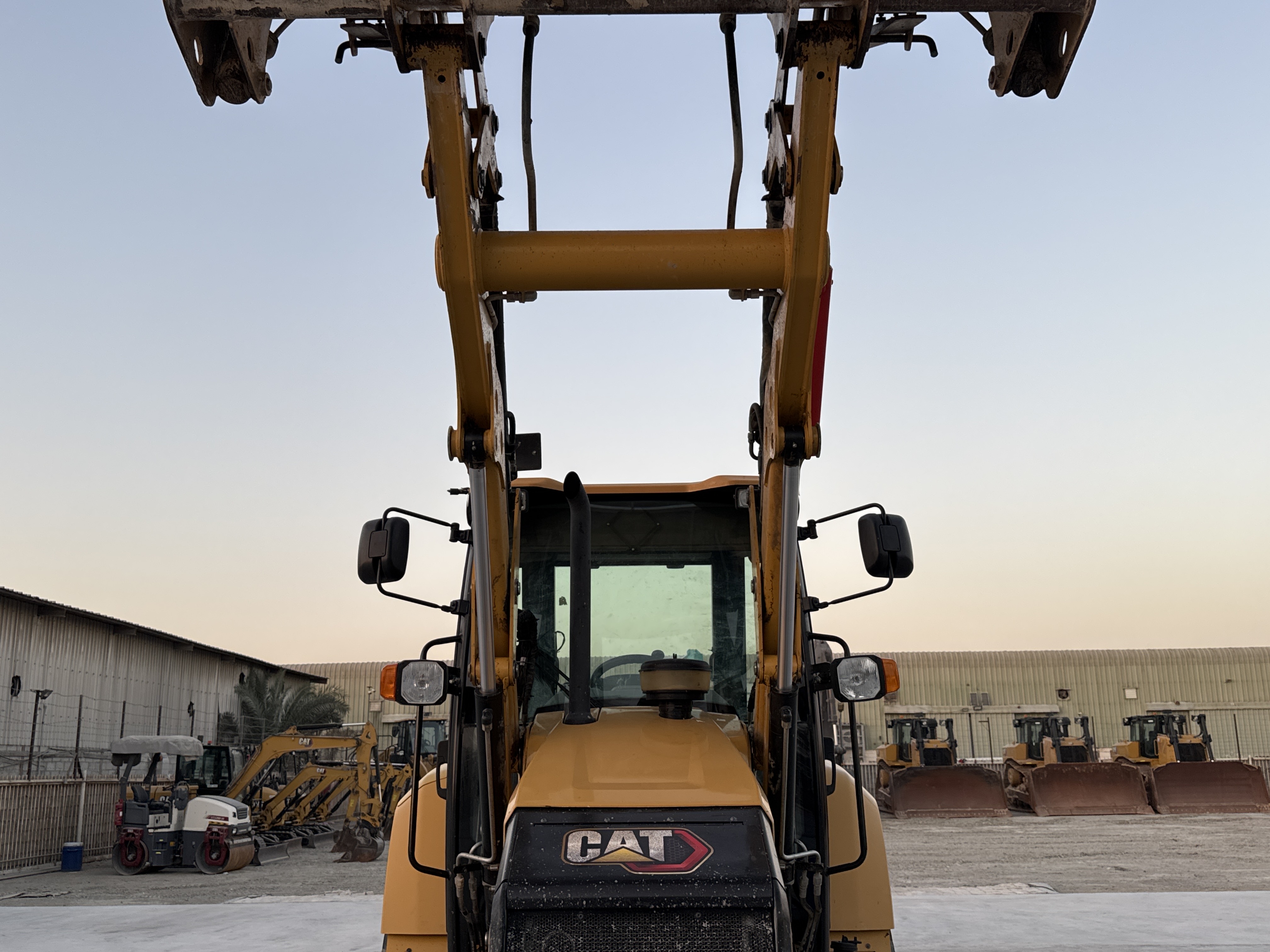 BHL-001-Cat-426F2-backhoe-loader-inspection-chassis-lift-arm-2
