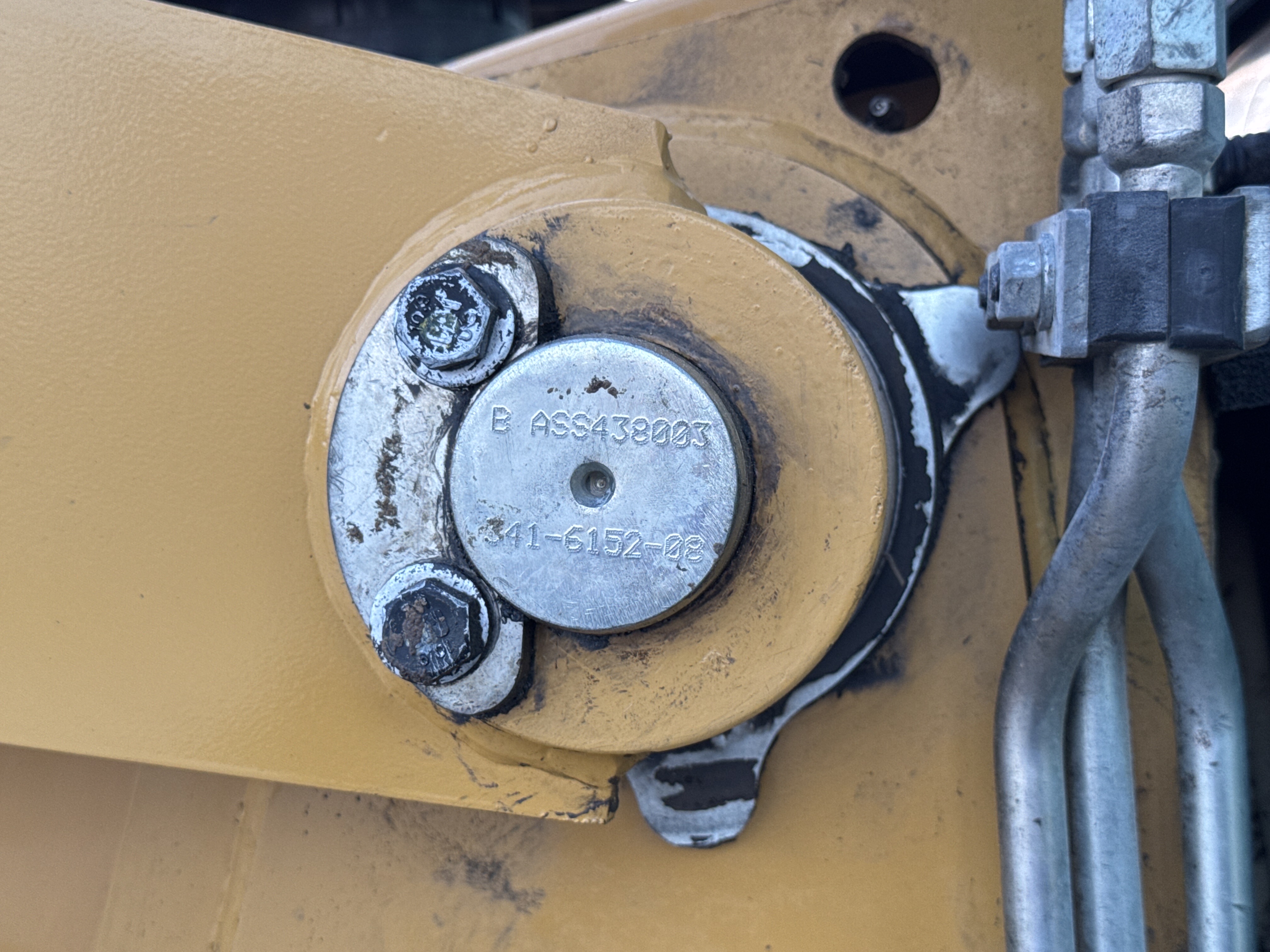 BHL-001-Cat-426F2-backhoe-loader-inspection-chassis-lift-arm-base-pin-and-bushings-1