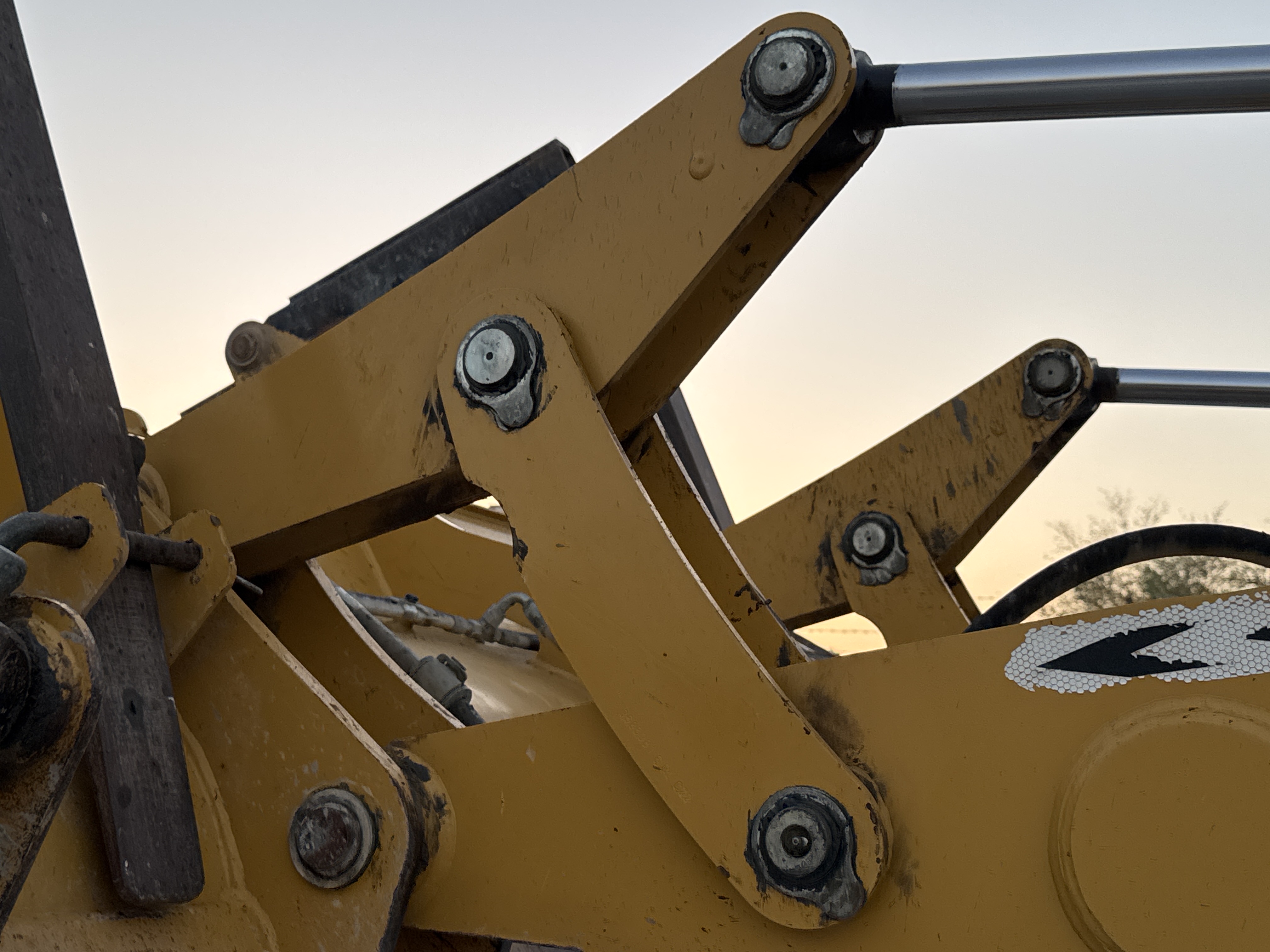 BHL-001-Cat-426F2-backhoe-loader-inspection-chassis-pins-and-bushings-lift-arm-to-bucket-1
