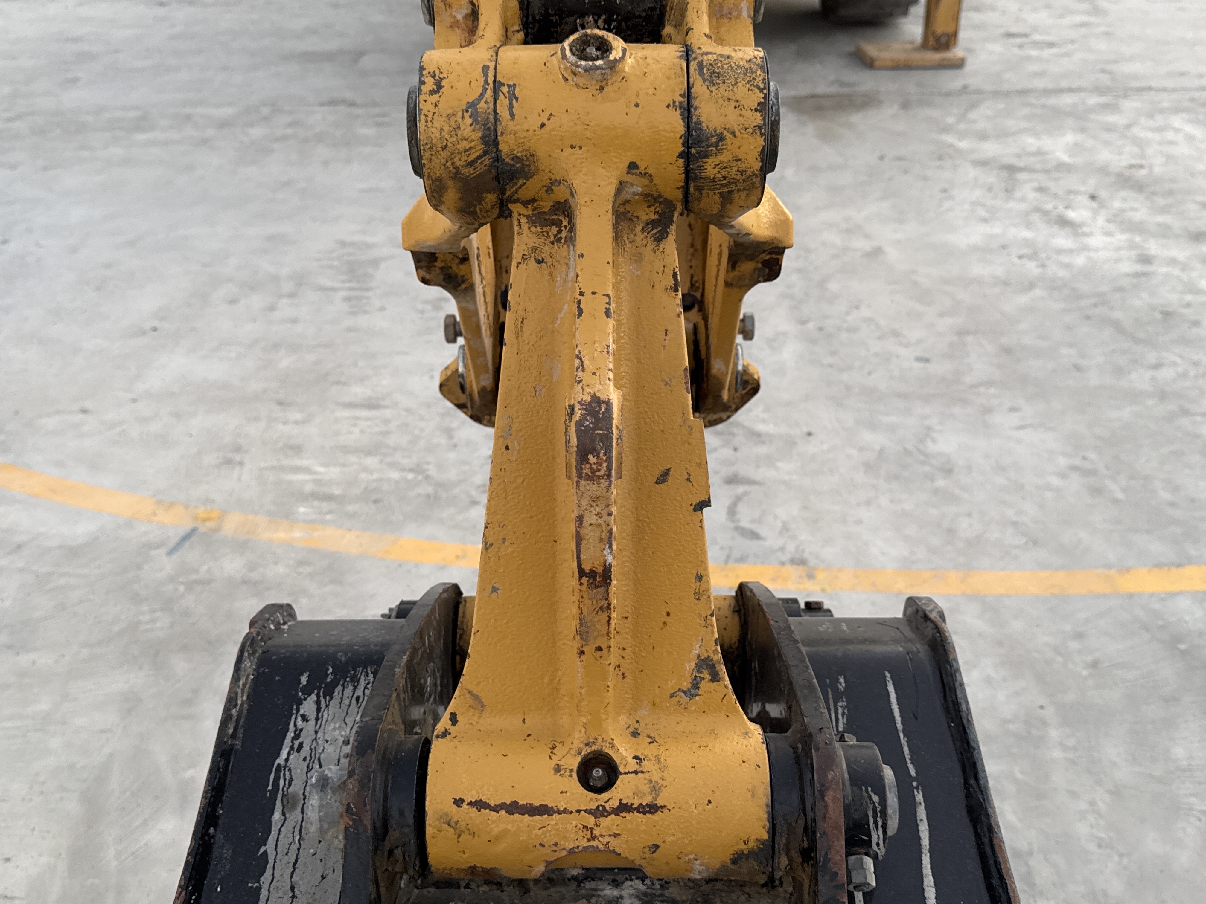 BHL-001-Cat-426F2-backhoe-loader-inspection-chassis-pitman-arm-1