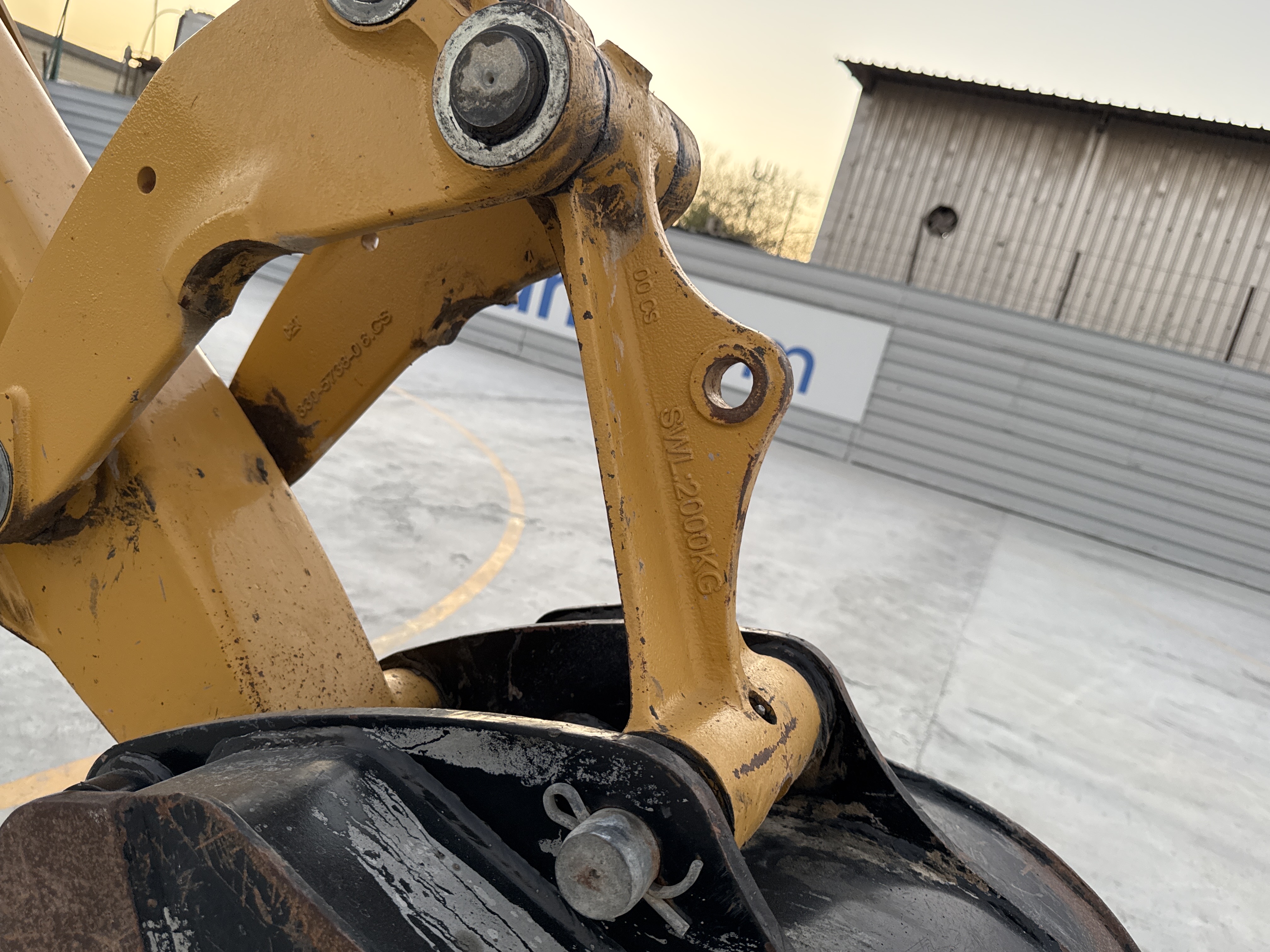 BHL-001-Cat-426F2-backhoe-loader-inspection-chassis-pitman-arm-2