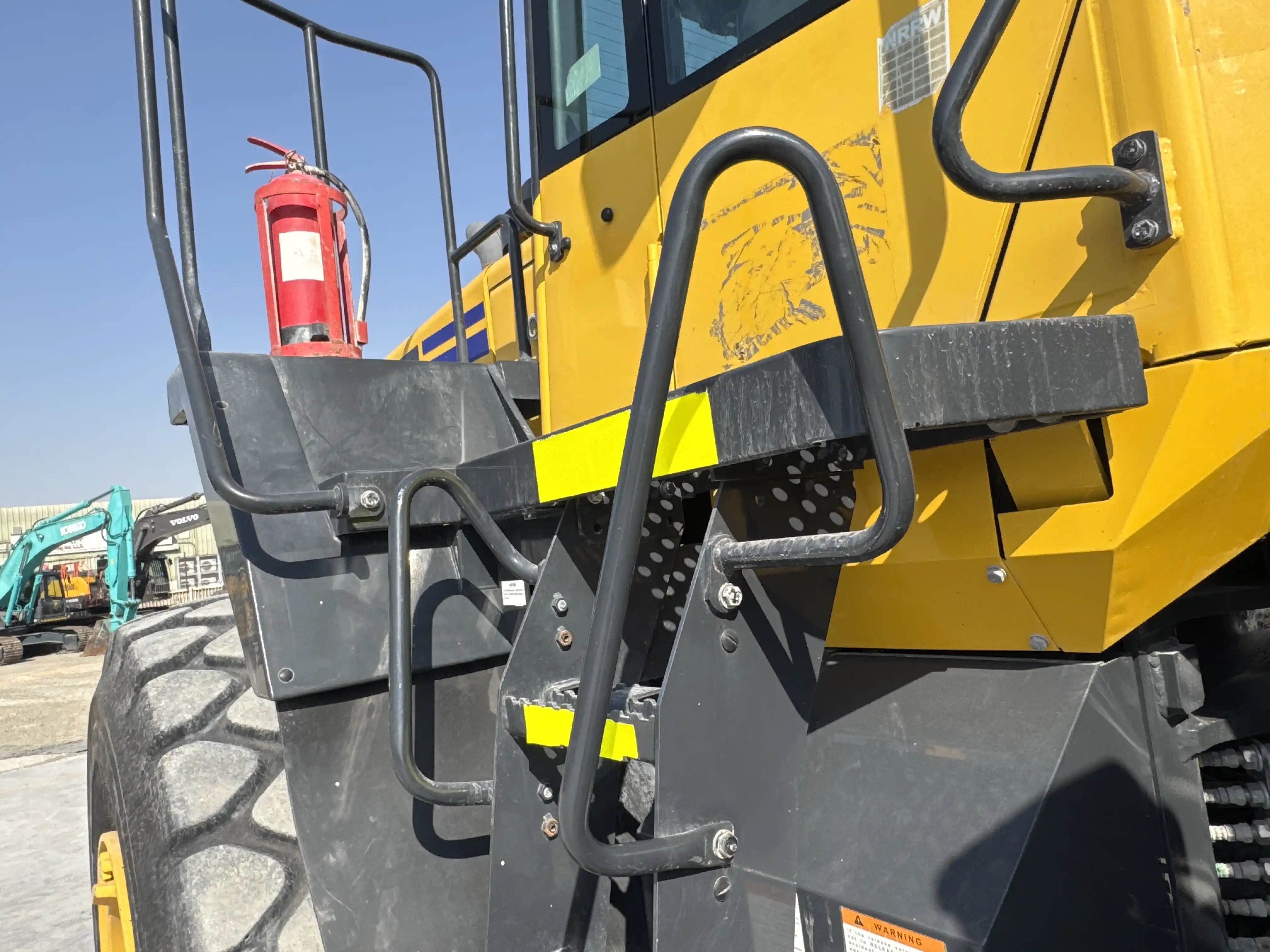 WHL-001-Komatsu-WA470-6R-wheel-loader-inspection-structure-handrails-4