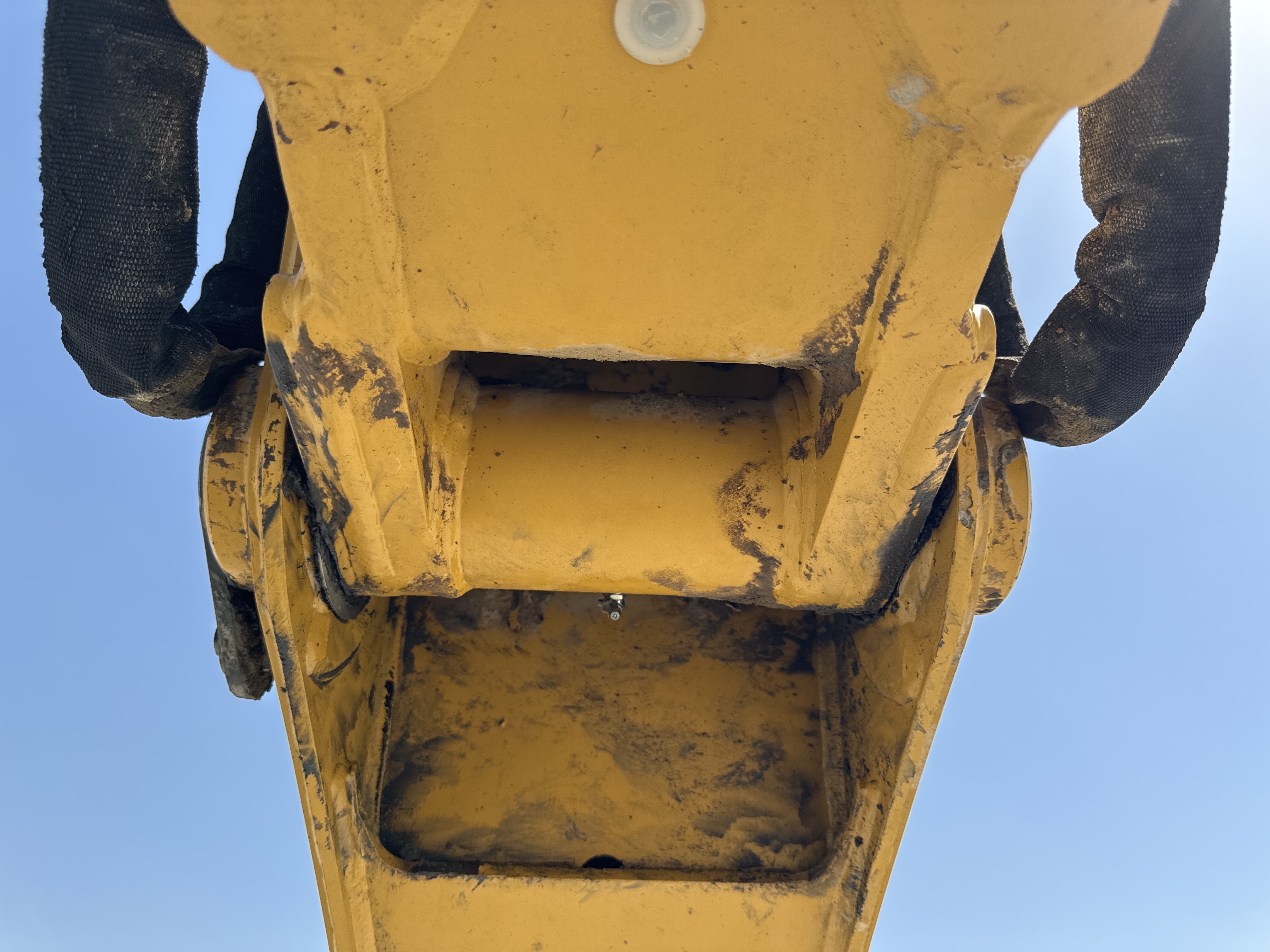 BHL-001-Cat-426F2-backhoe-loader-inspection-chassis-pin-and-bushings-boom-to-stick-2