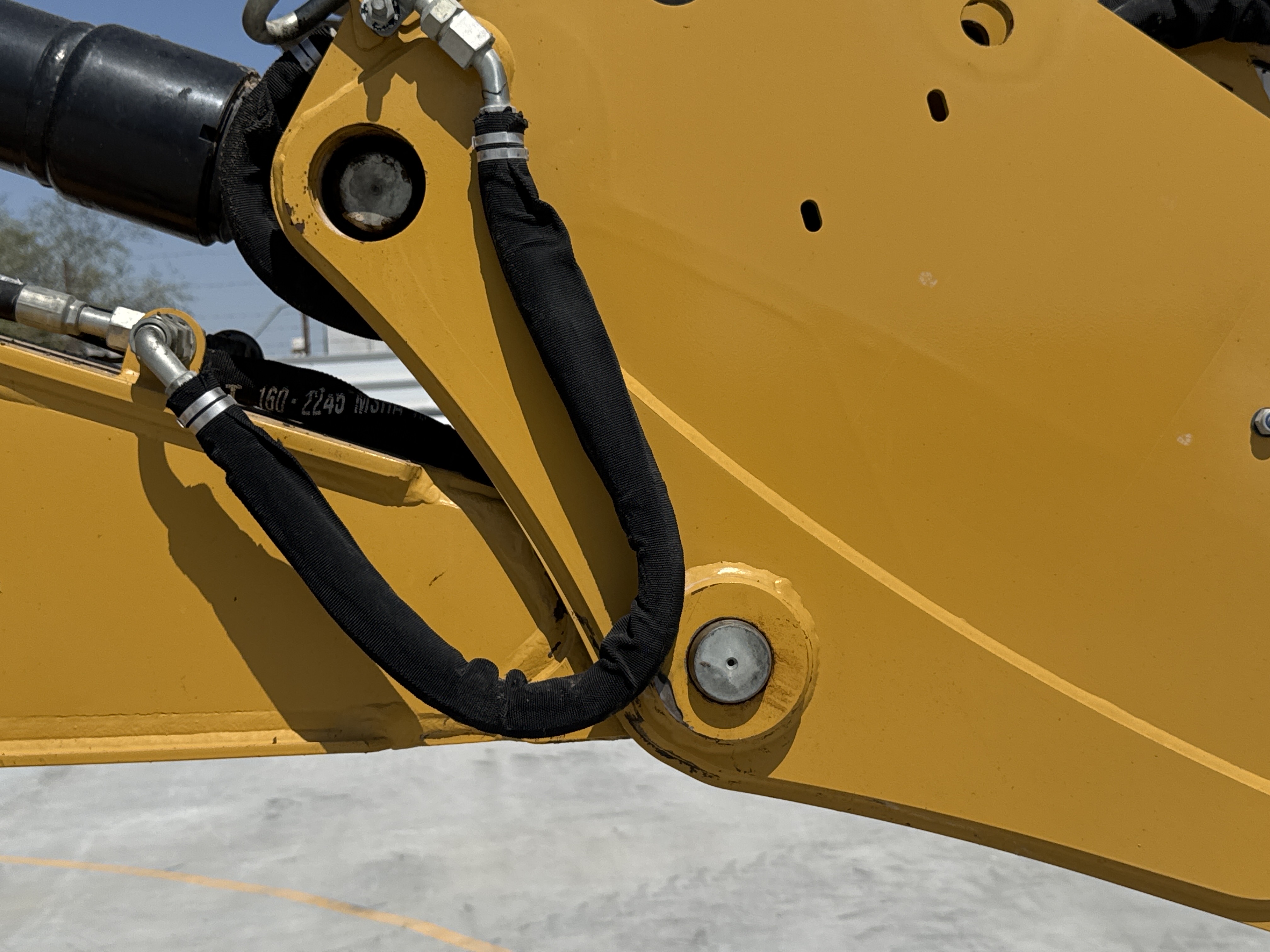 BHL-001-Cat-426F2-backhoe-loader-inspection-chassis-pin-and-bushings-boom-to-stick-3