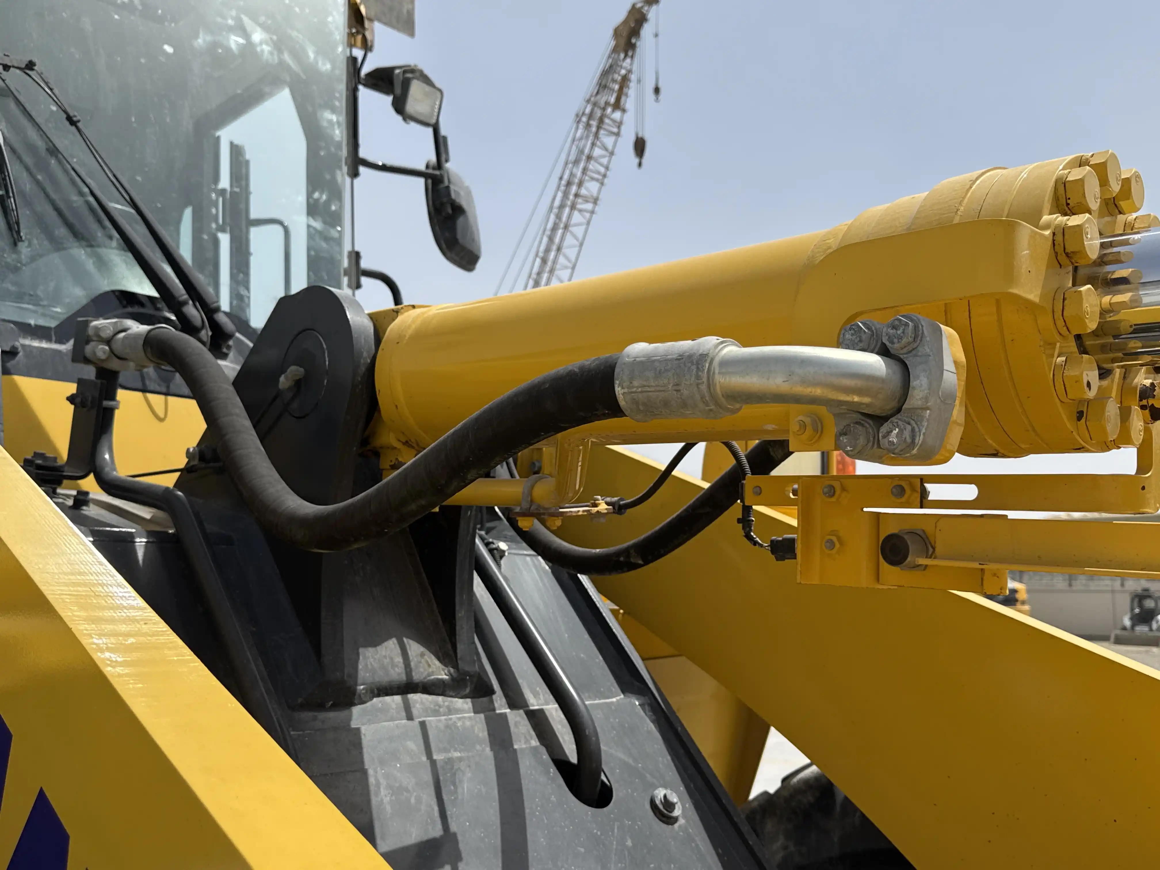 WHL-001-Komatsu-WA470-6R-wheel-loader-inspection-hydraulics-hydraulic-hoses-and-lines-3