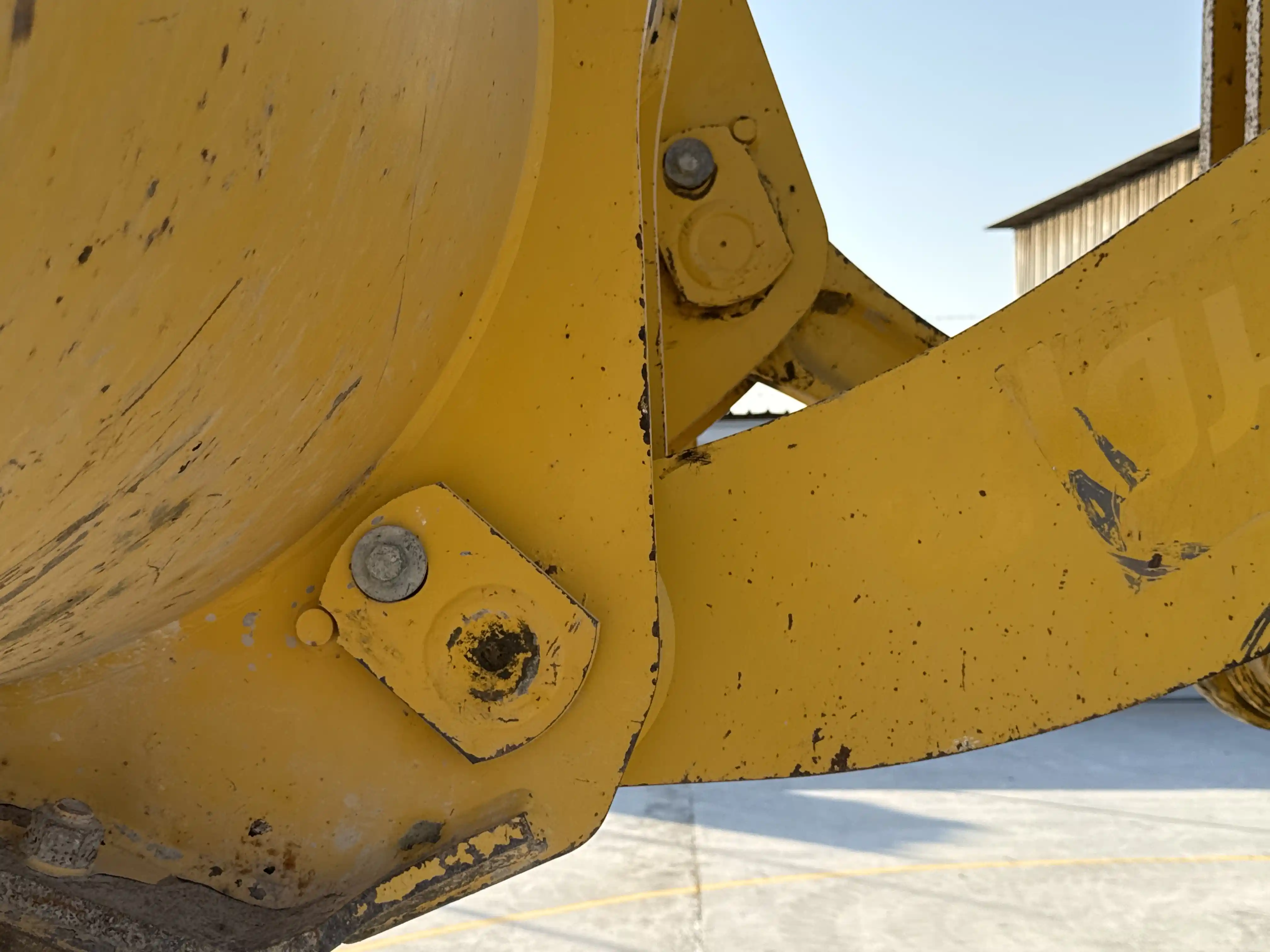 WHL-001-Komatsu-WA470-6R-wheel-loader-inspection-chassis-pins-and-bushings-lift-arm-to-bucket-2