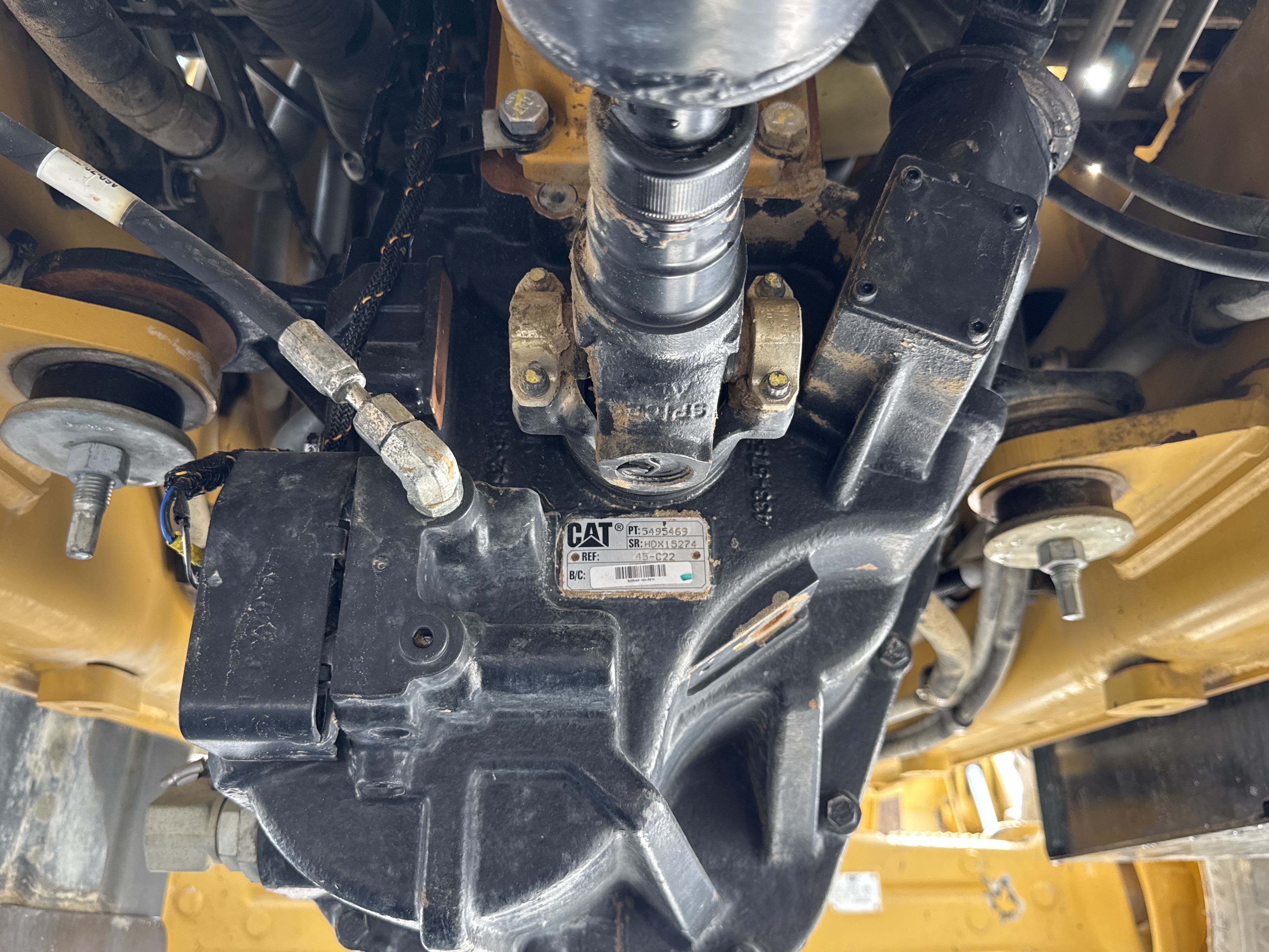 BHL-001-Cat-426F2-backhoe-loader-inspection-drive-system-transmission-case-5