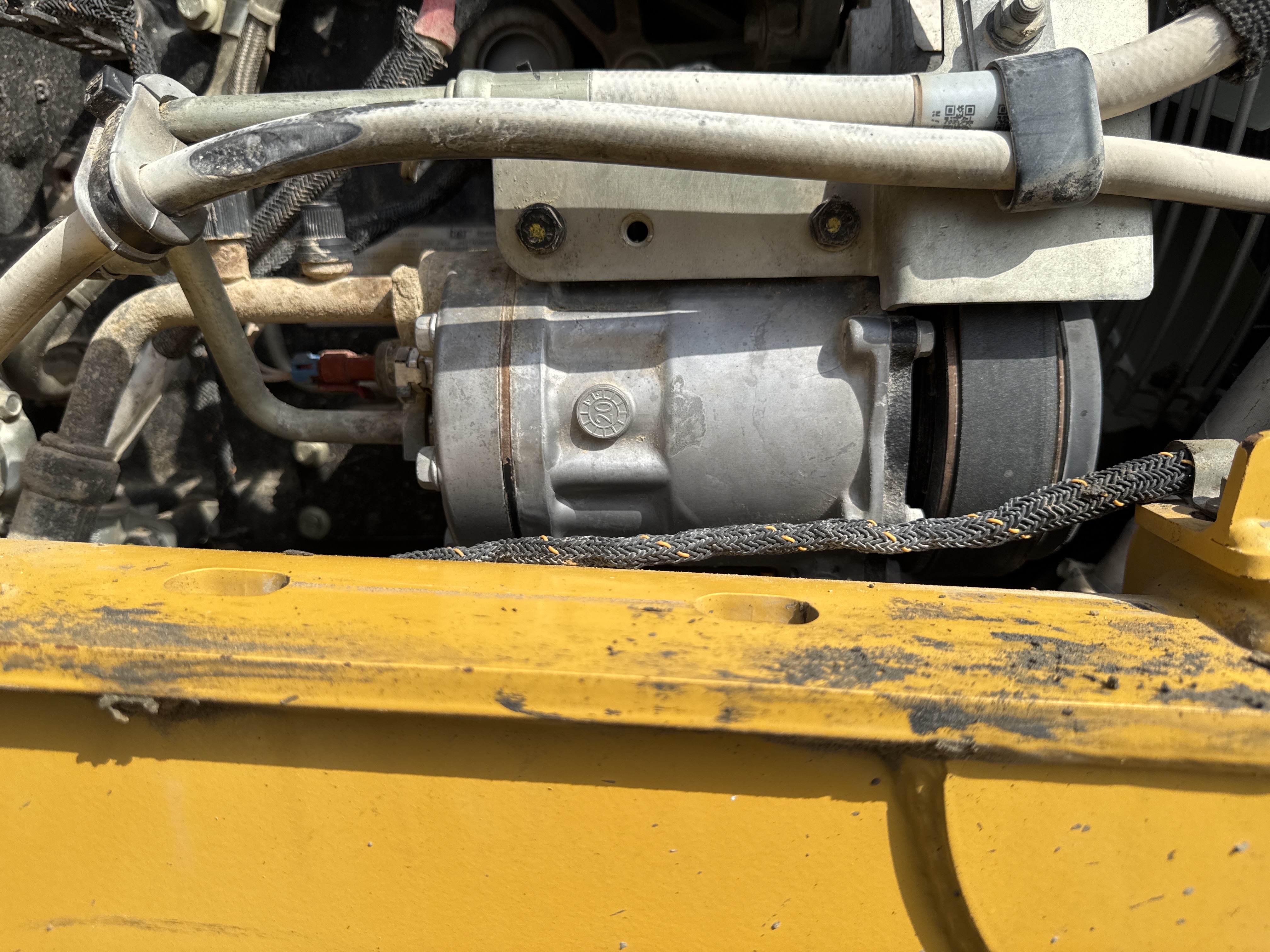 BHL-001-Cat-426F2-backhoe-loader-inspection-air-conditioning-AC-compressor-1