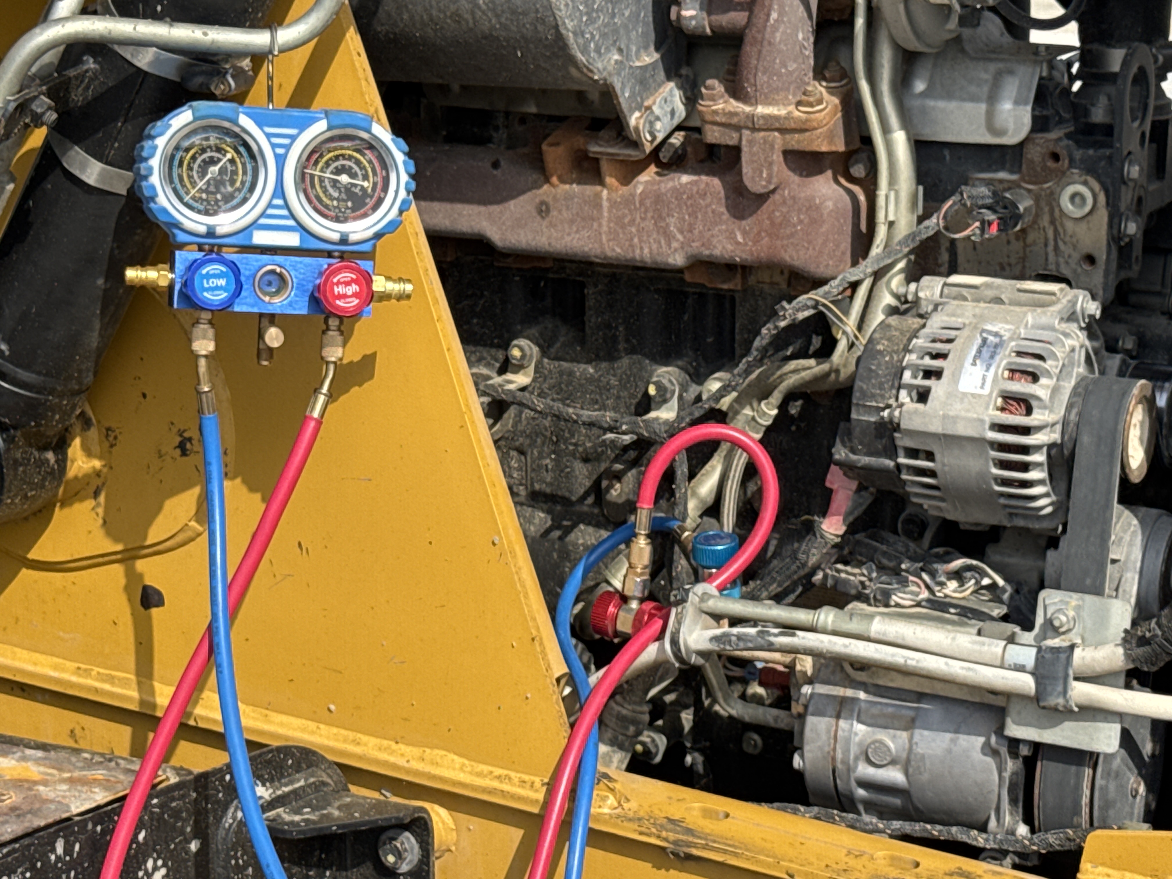 BHL-001-Cat-426F2-backhoe-loader-inspection-air-conditioning-AC-compressor-3