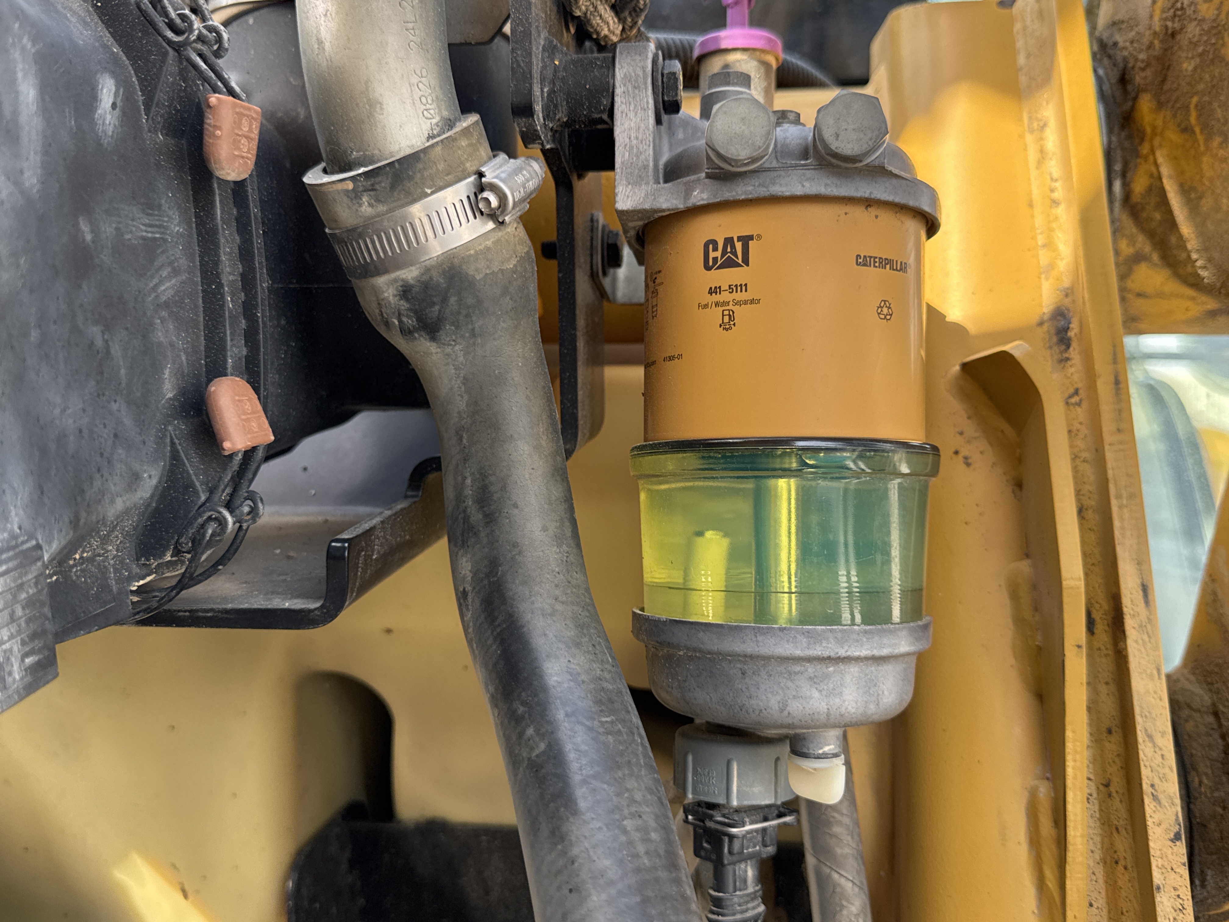 BHL-001-Cat-426F2-backhoe-loader-inspection-engine-fuel-leaks-4