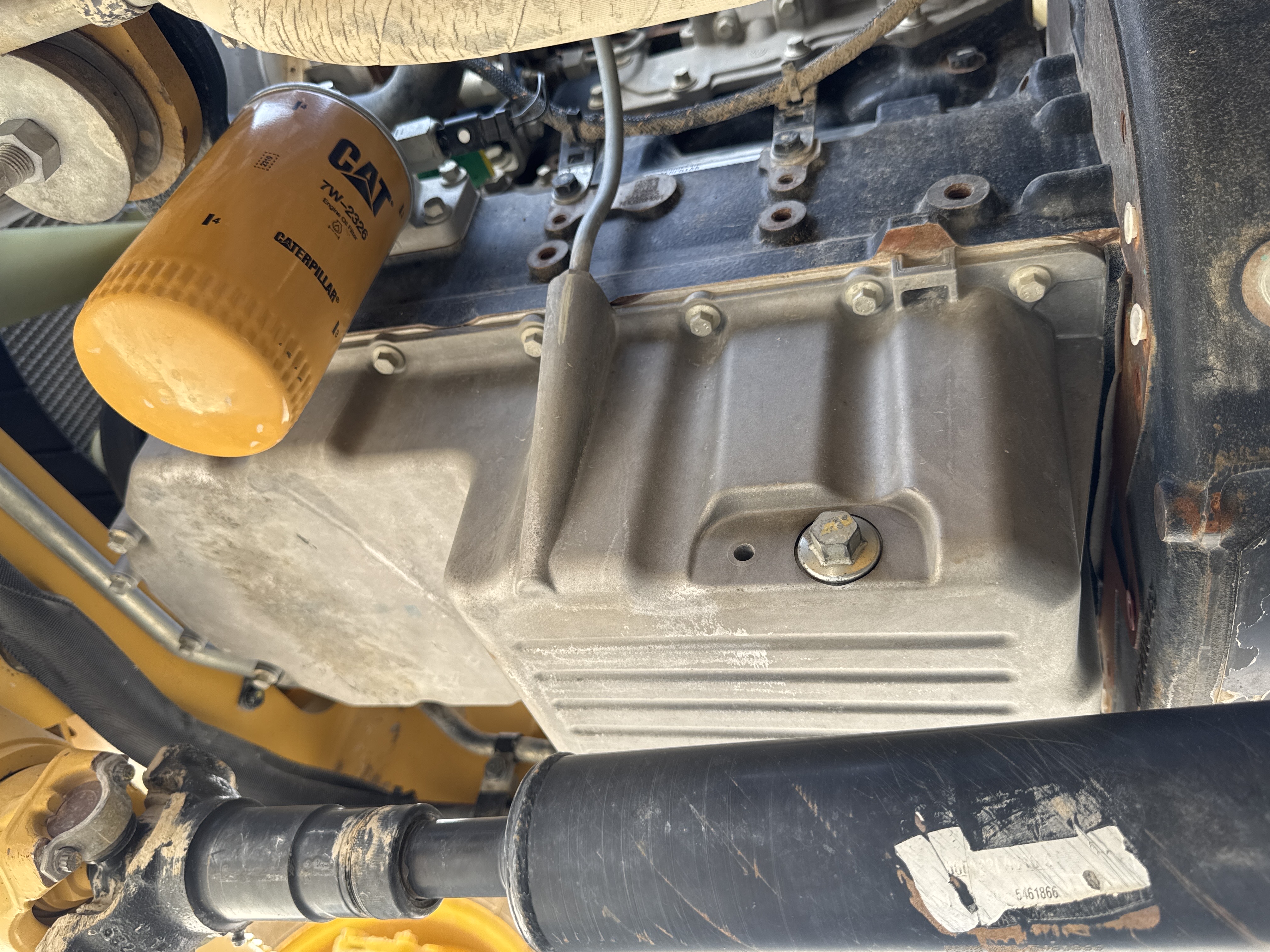 BHL-001-Cat-426F2-backhoe-loader-inspection-engine-engine-oil-leaks-2