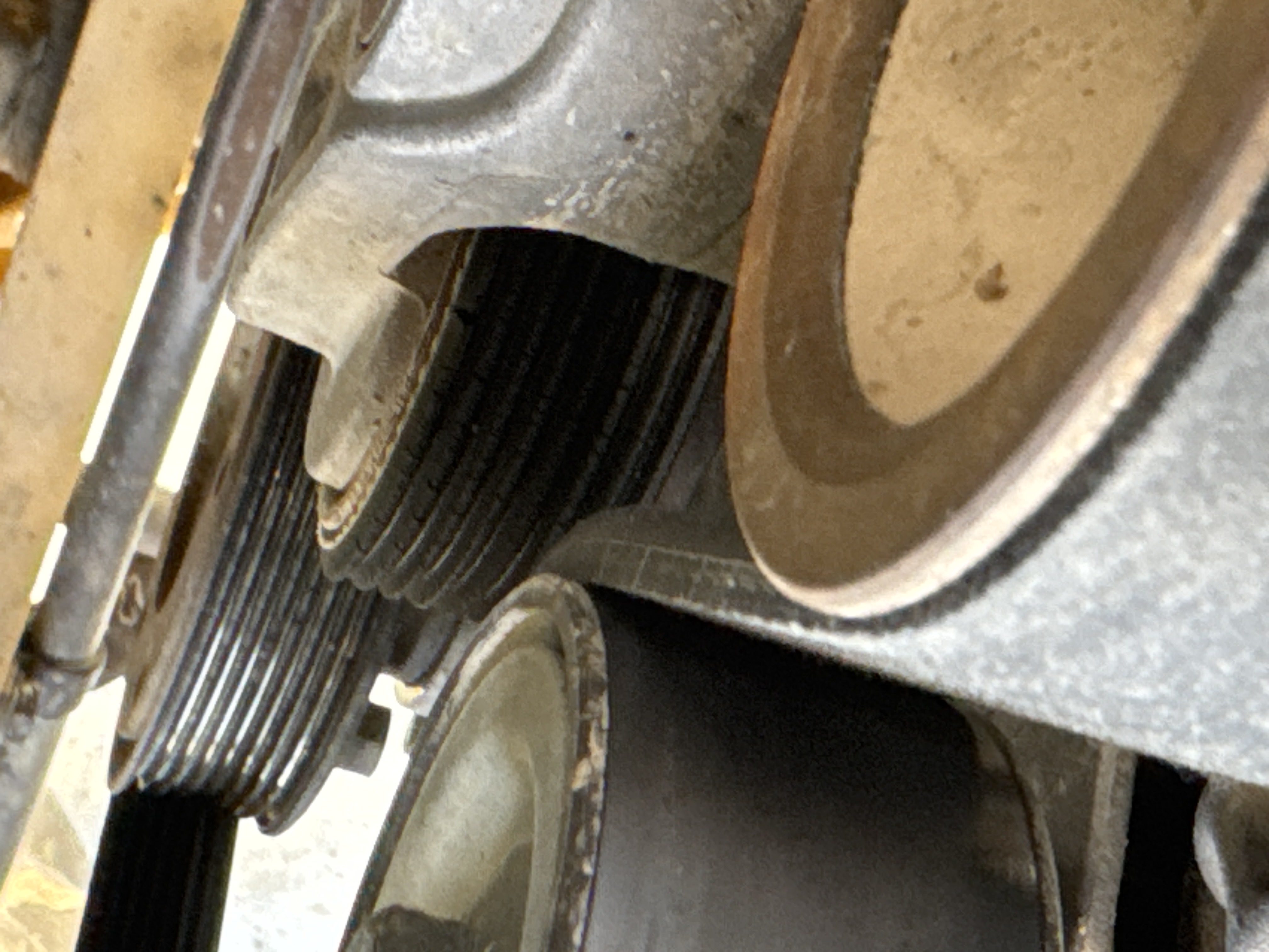 BHL-001-Cat-426F2-backhoe-loader-inspection-engine-belts-2