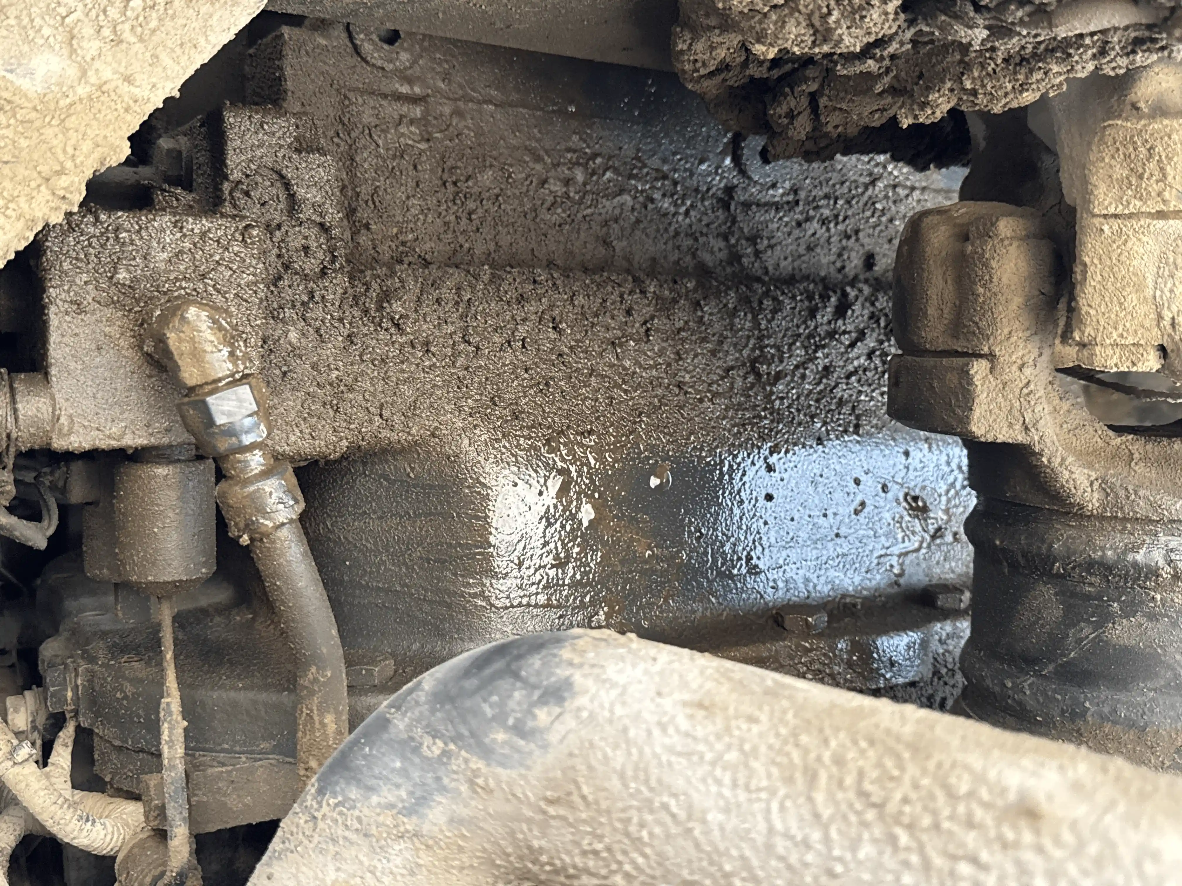 WHL-001-Komatsu-WA470-6R-wheel-loader-inspection-drive-system-transmission-case-5