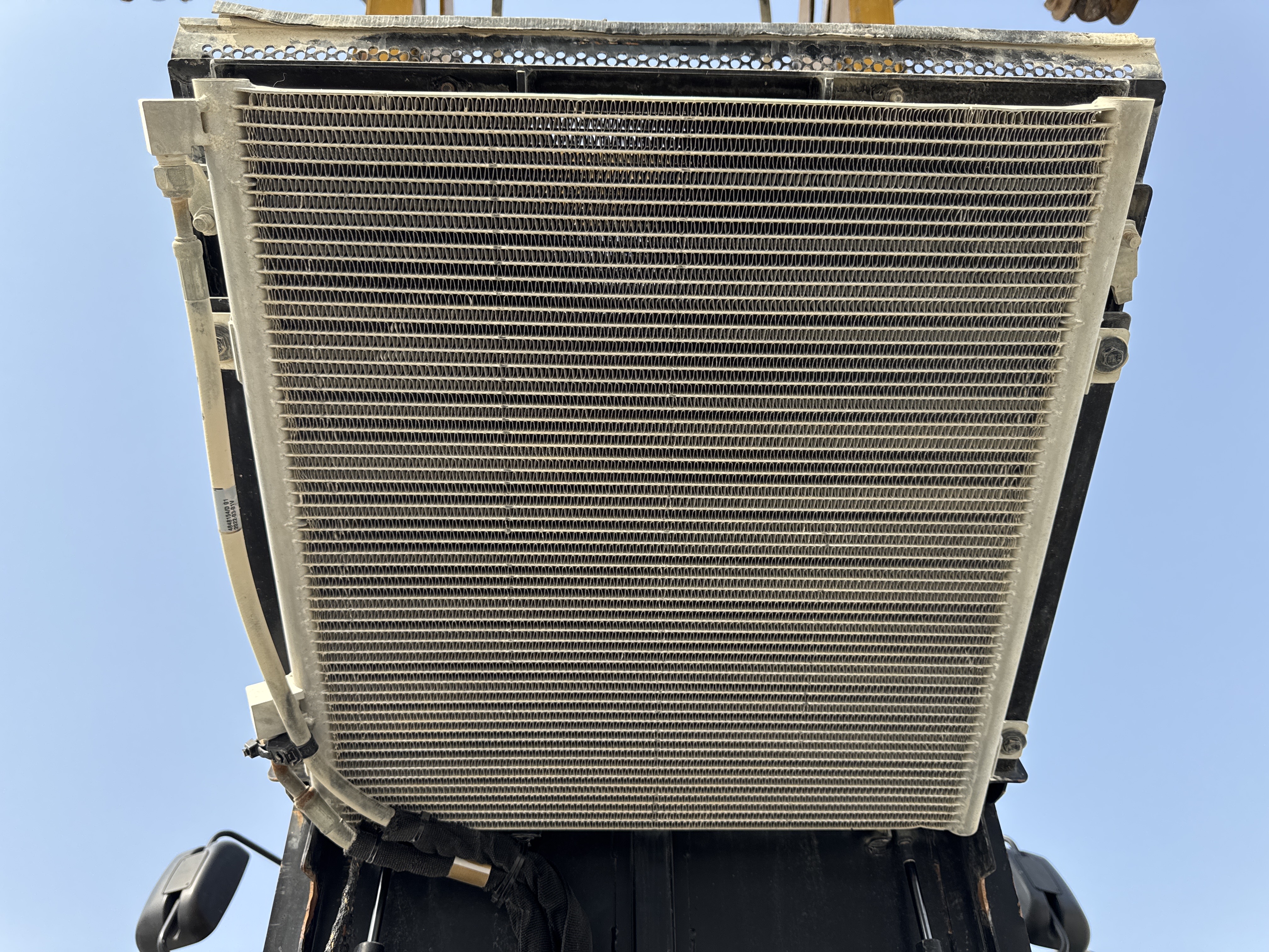 BHL-001-Cat-426F2-backhoe-loader-inspection-engine-radiator-condenser-intercooler-hydraulic cooler-2