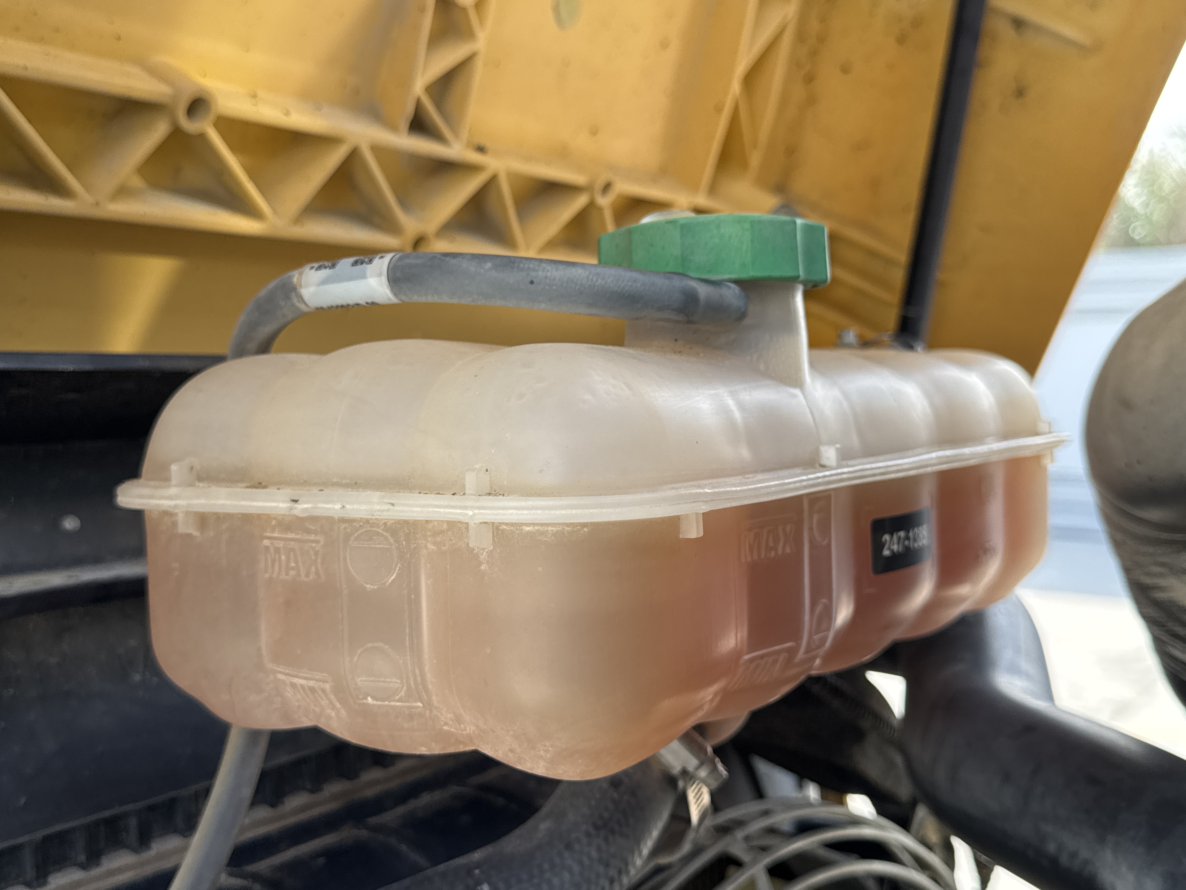 BHL-001-Cat-426F2-backhoe-loader-inspection-engine-radiator-condenser-intercooler-hydraulic cooler-4