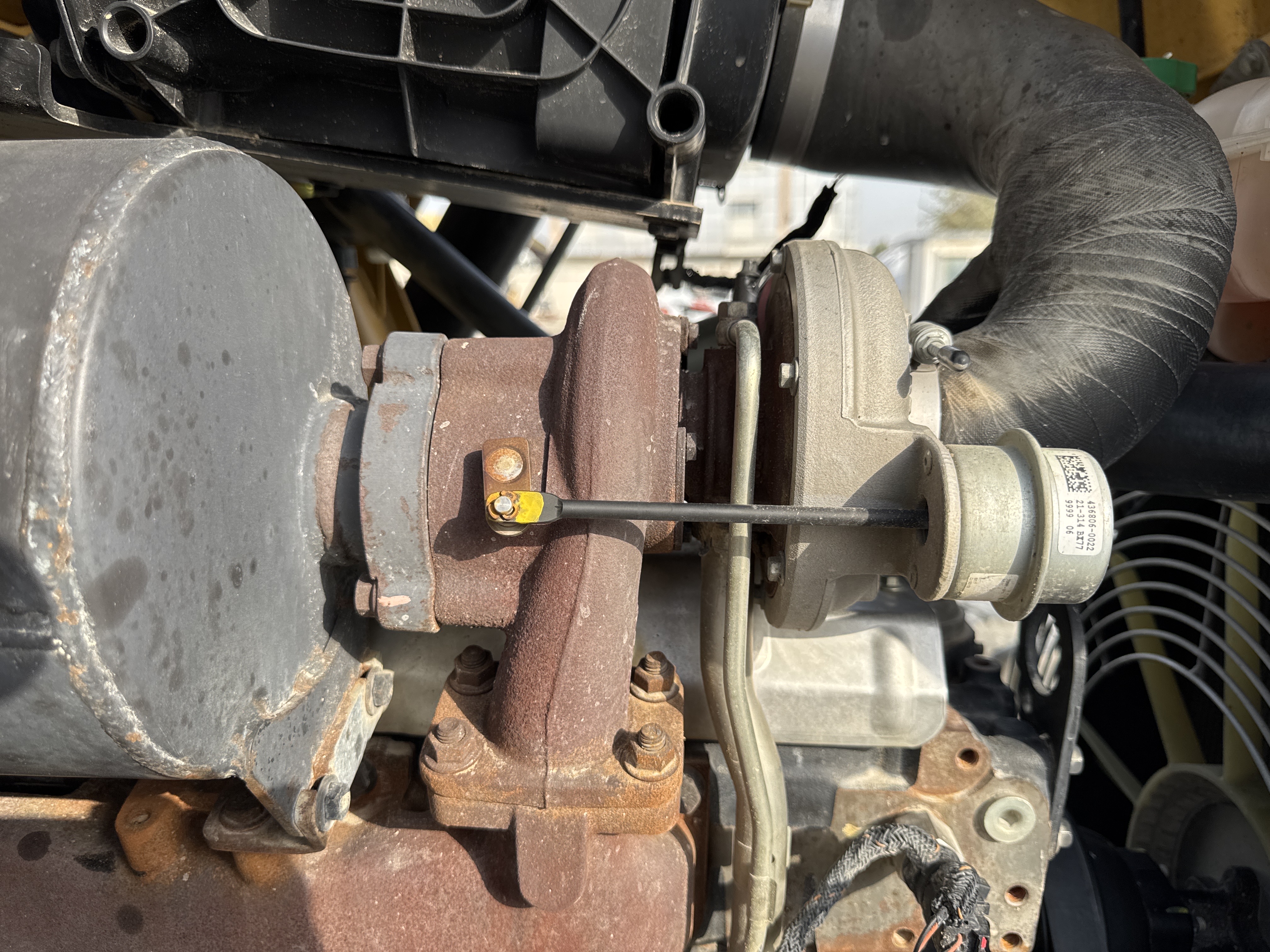 BHL-001-Cat-426F2-backhoe-loader-inspection-engine-turbo-1