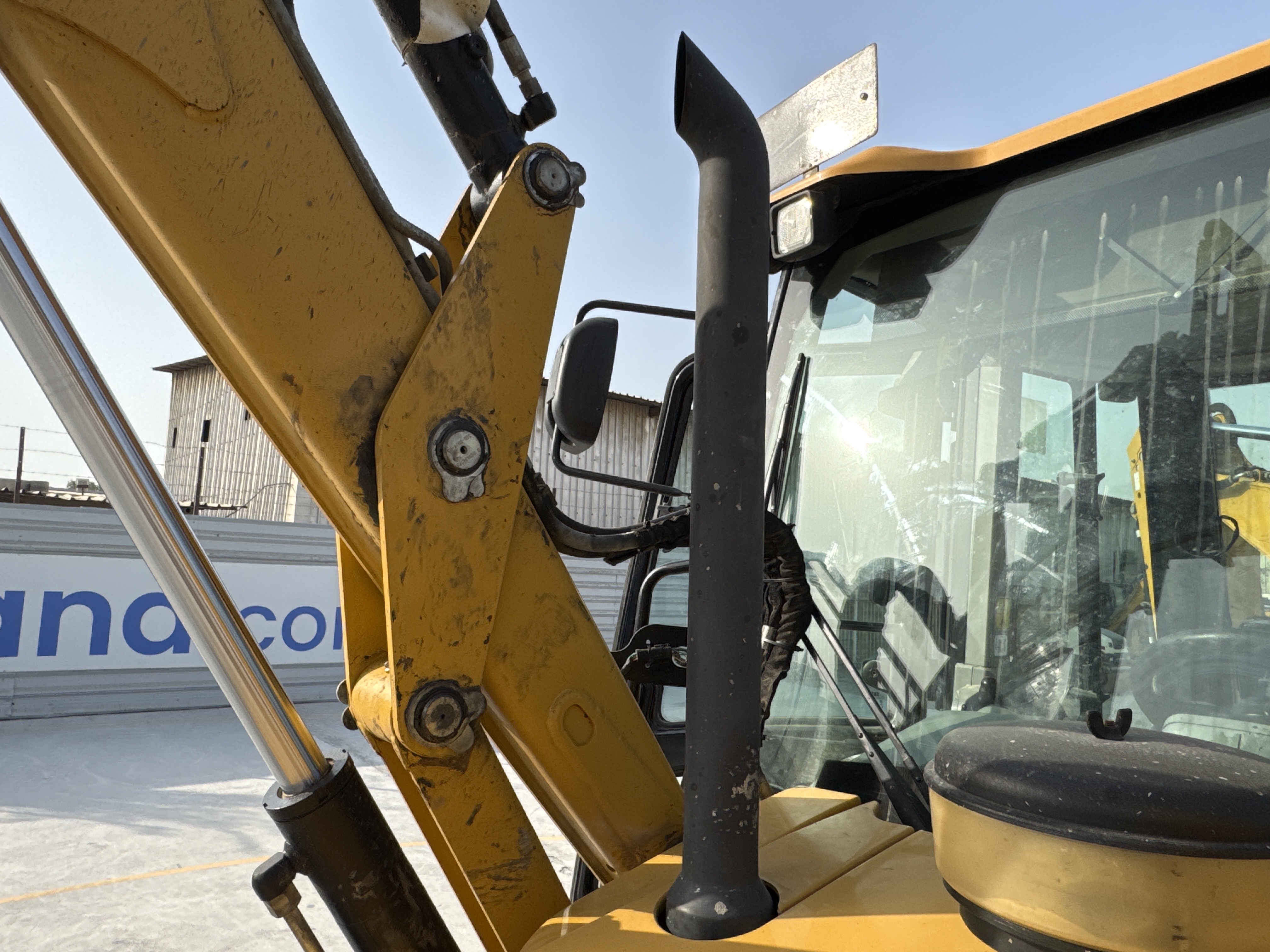 BHL-001-Cat-426F2-backhoe-loader-inspection-engine-exhaust-system-1